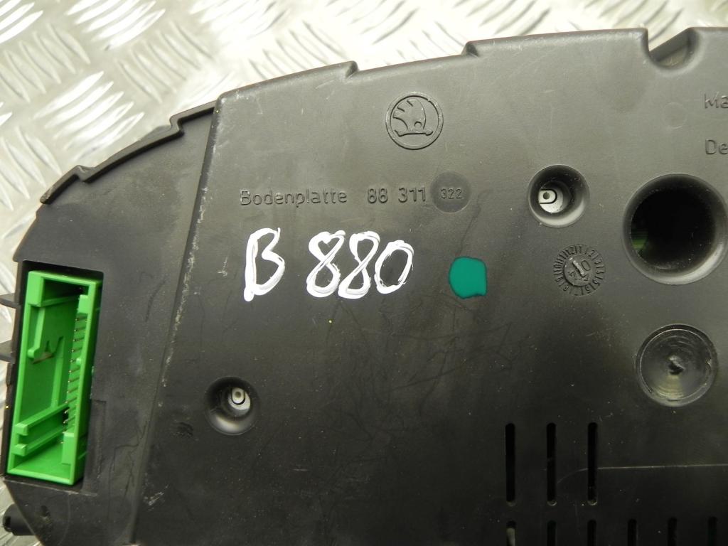 SKODA Octavia 1 generation (1996-2010) Speedometer 1U0920911J 23186702