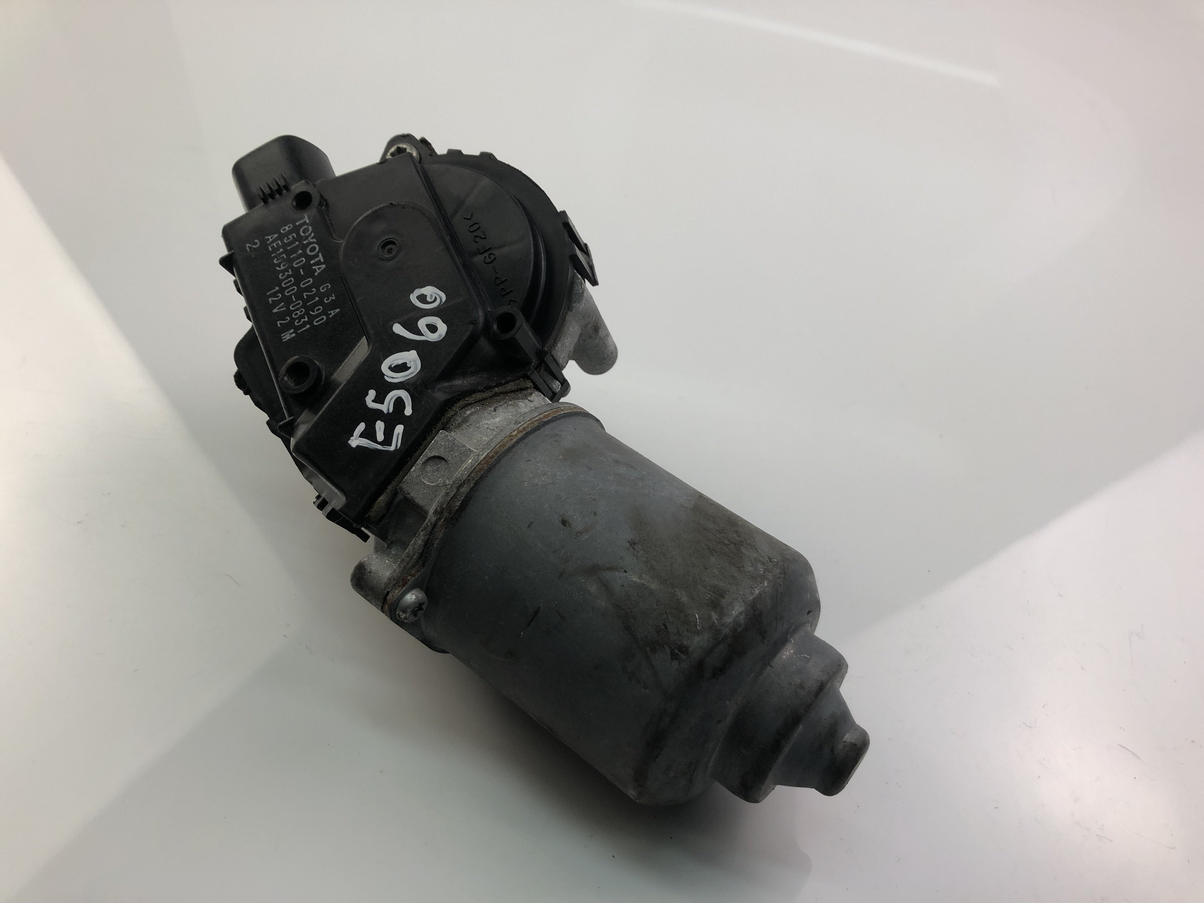 TOYOTA Avensis 2 generation (2002-2009) Wiper motor 8511002190 23450953