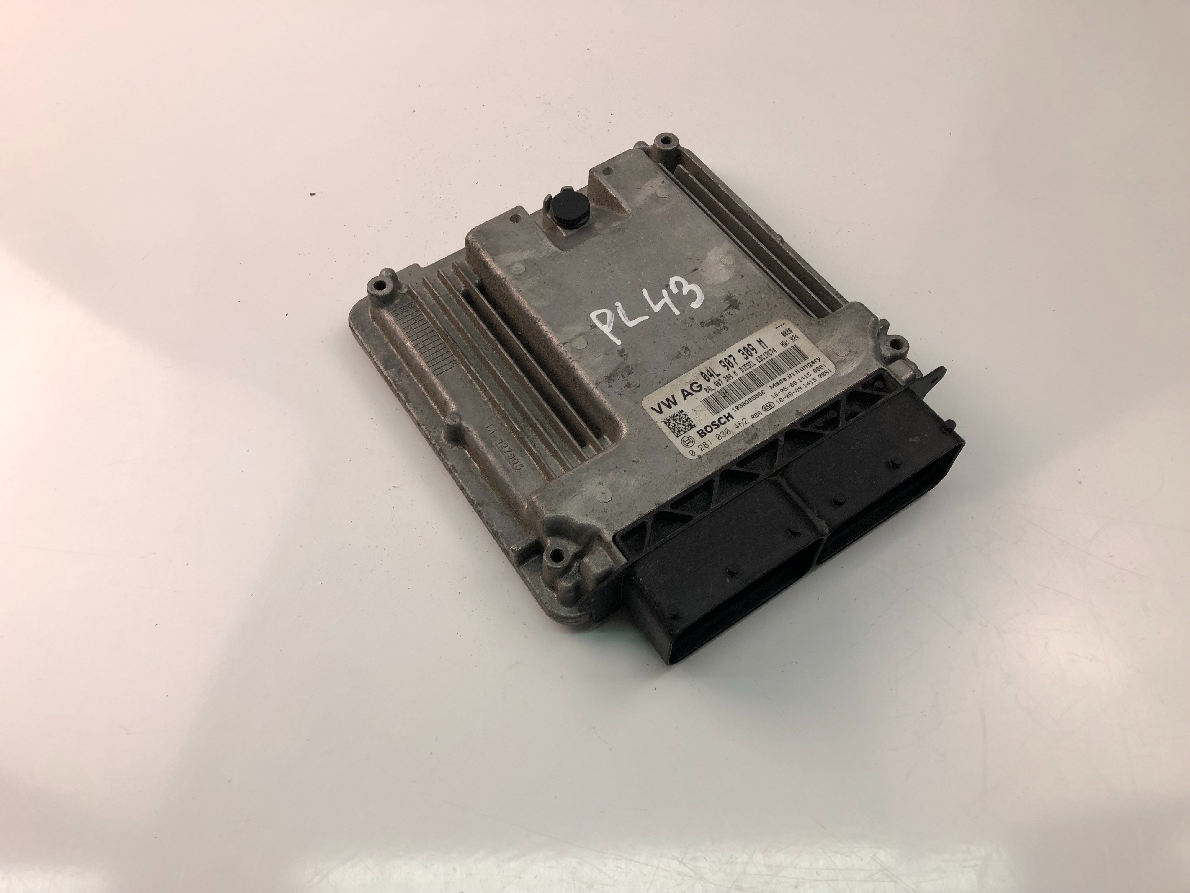 VOLKSWAGEN Passat B8 (2014-2023) Engine Control Unit ECU 04L907309M, 0281030462 23495139