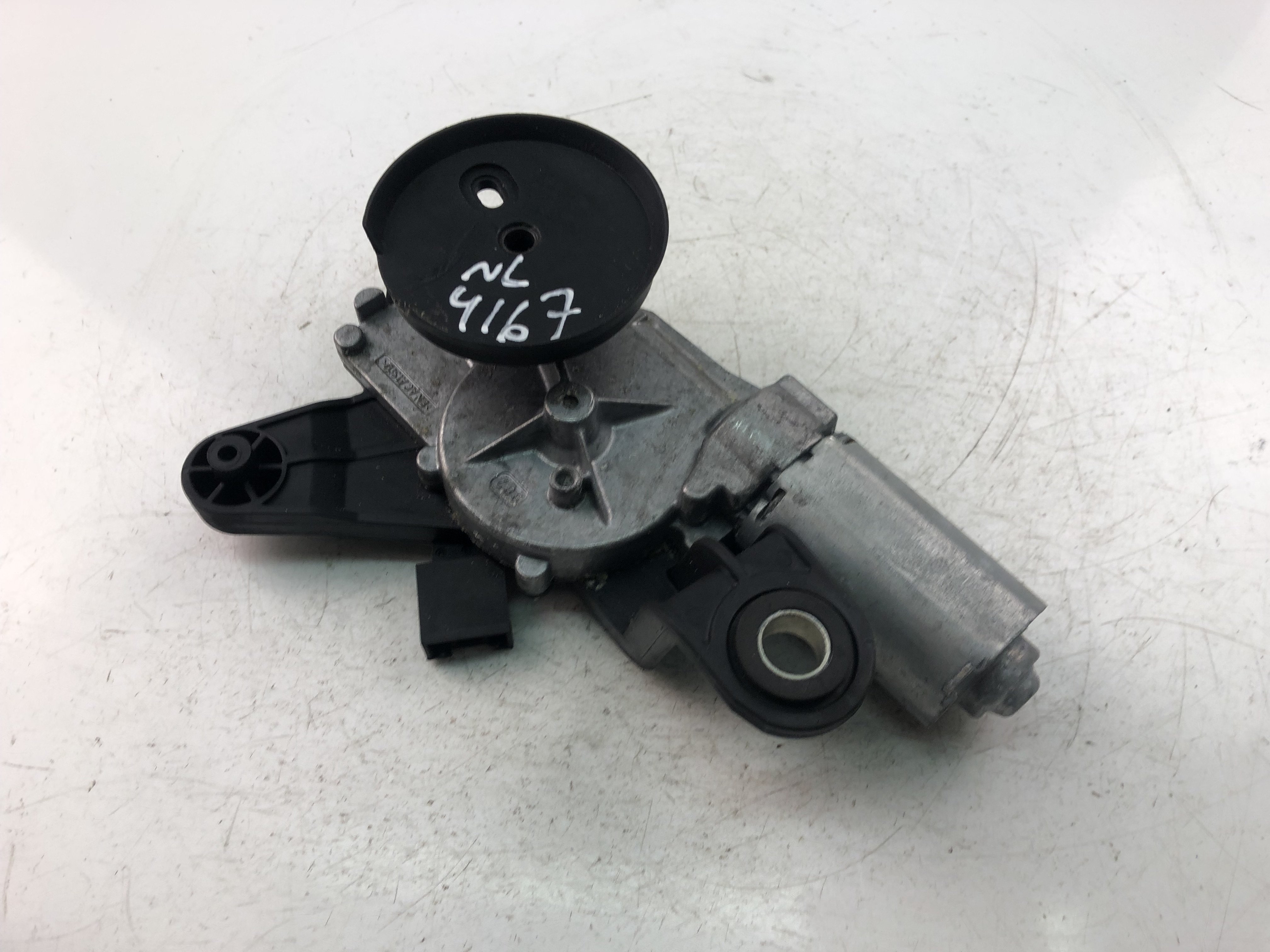 BMW 3 Series F30/F31 (2011-2020) Wiper motor 7311415 23493073