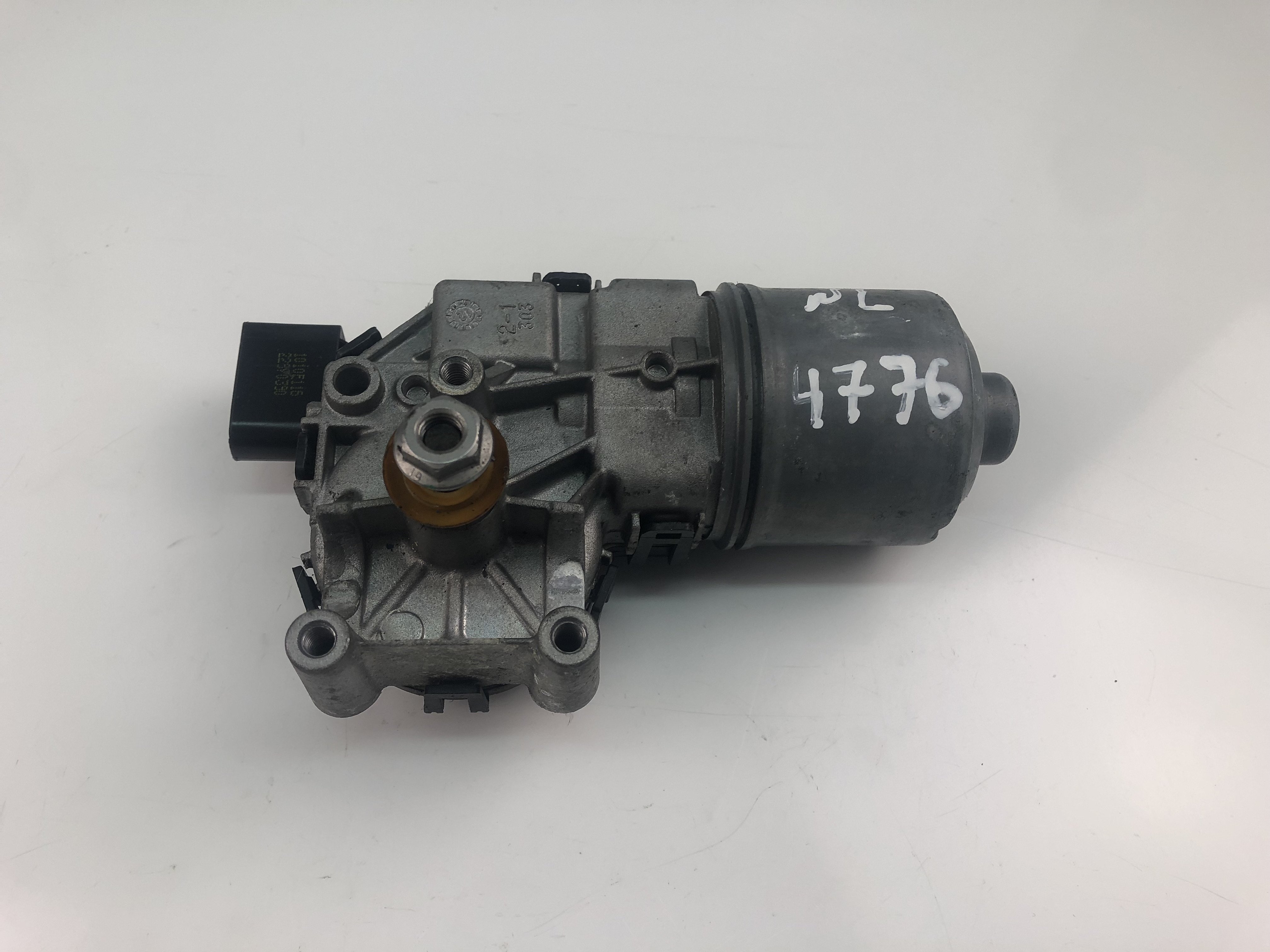 VOLKSWAGEN Up 1 generation (2011-2024) Wiper motor 6R1955119A 23494258