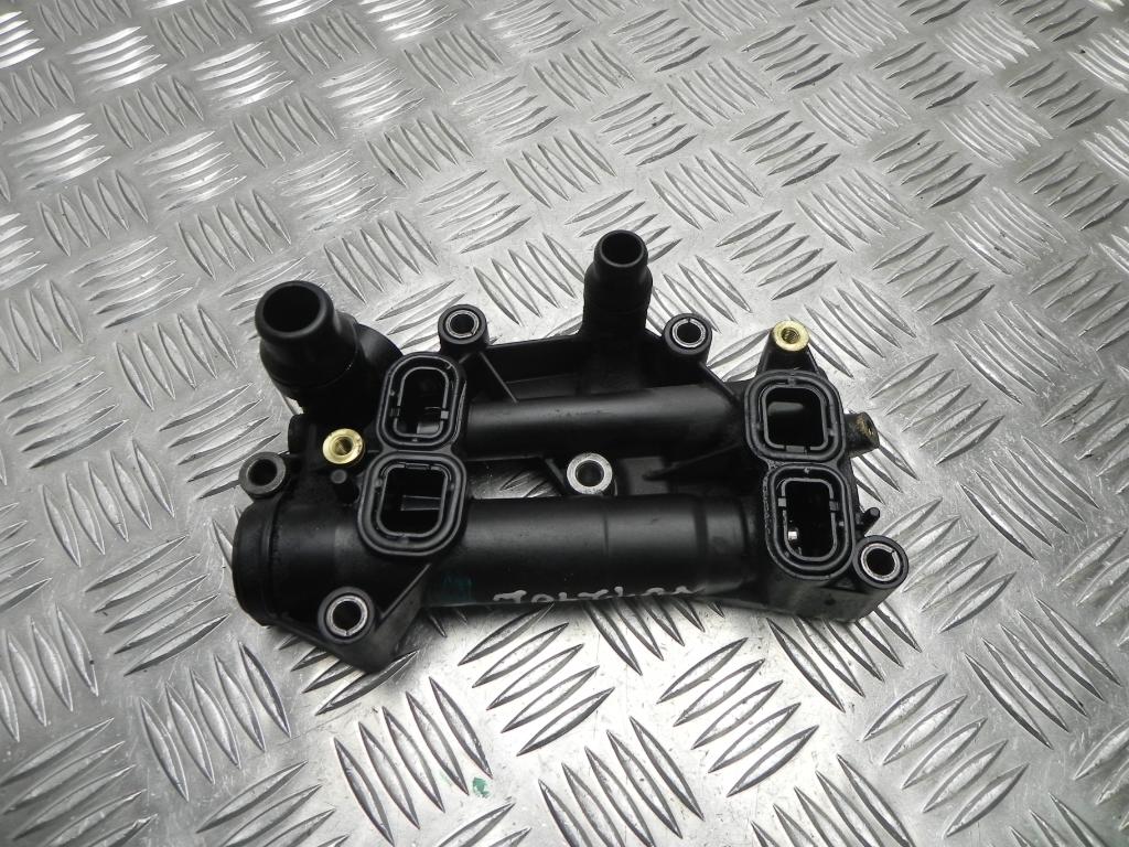 BMW 3 Series F30/F31 (2011-2020) Tepalo filtro korpuso dangtelis 70379335 23188877