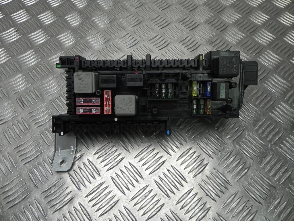 MERCEDES-BENZ C-Class W204/S204/C204 (2004-2015) Fuse box 016706581A 23337401