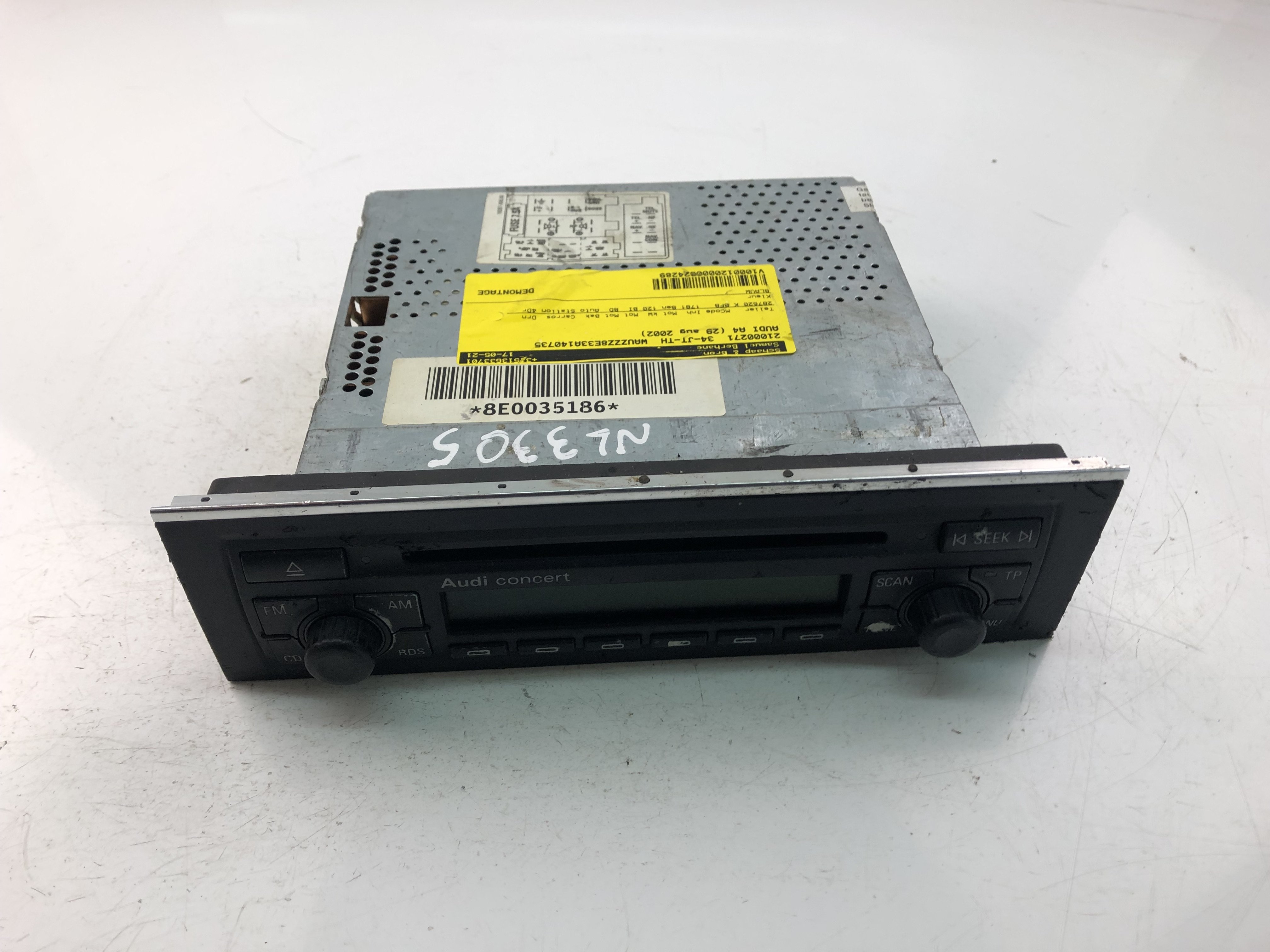 AUDI A4 B6/8E (2000-2005) Music Player Without GPS 8E0035186 23492753