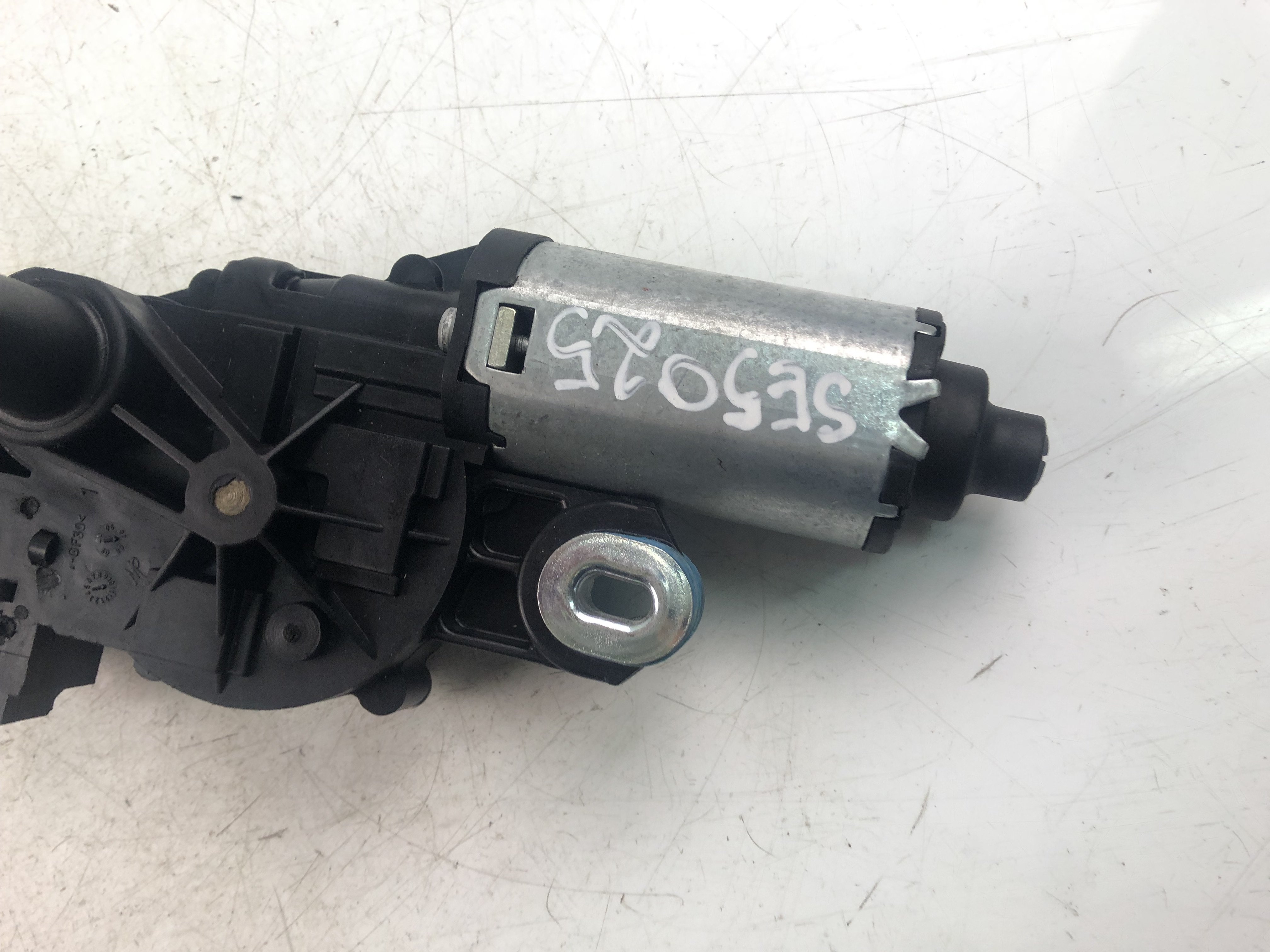 VOLVO XC60 1 generation (2008-2017) Wiper motor 30663891 23475767