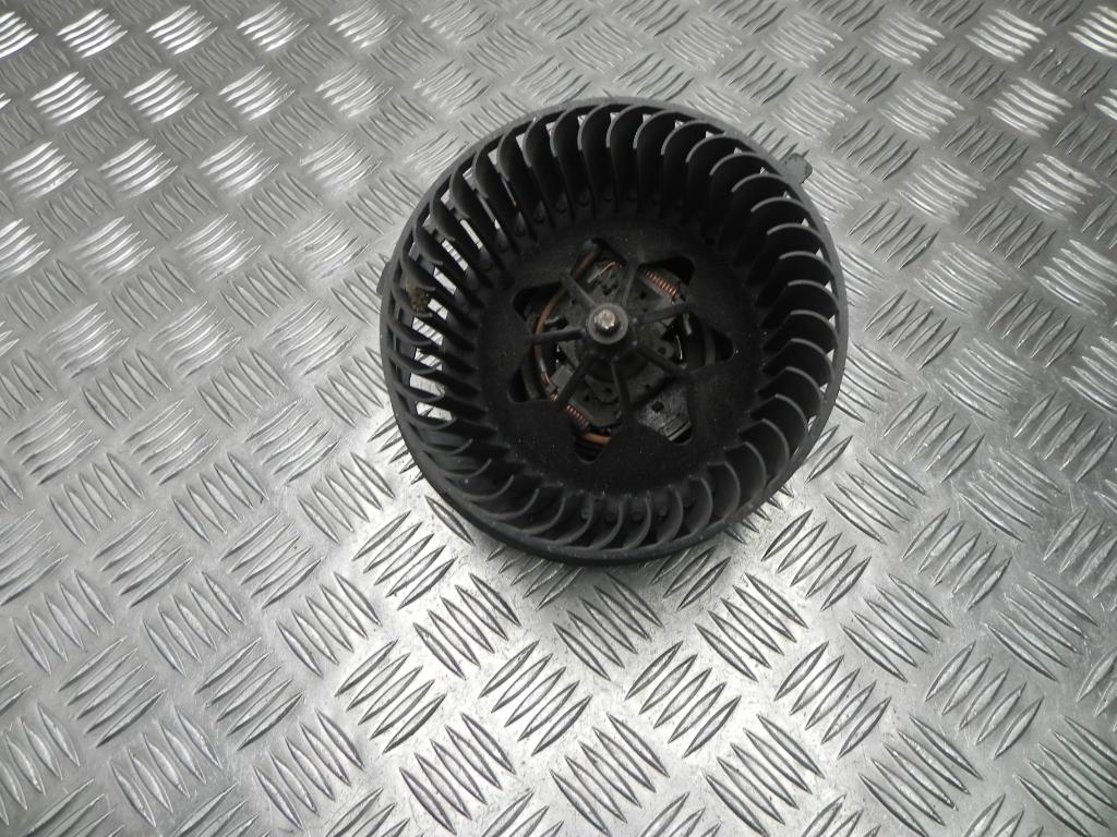 VOLKSWAGEN Golf 5 generation (2003-2009) Fűtésventilátor 3C1820015G 23194027