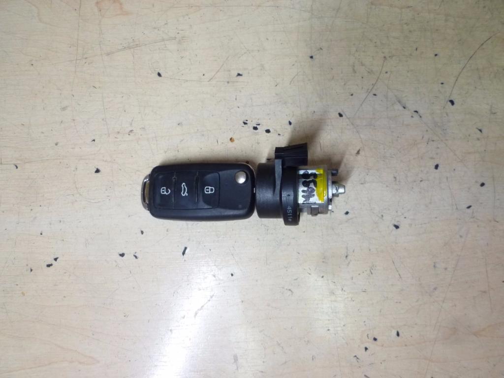 VOLKSWAGEN Golf 6 generation (2008-2015) Ignition Lock 8E0905855C, 5K0837202AD 23149120