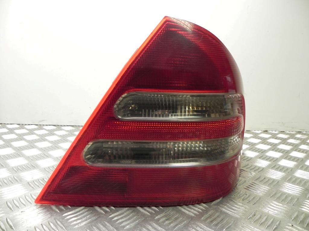 MERCEDES-BENZ C-Class W203/S203/CL203 (2000-2008) Rear Right Taillight Lamp 23424110