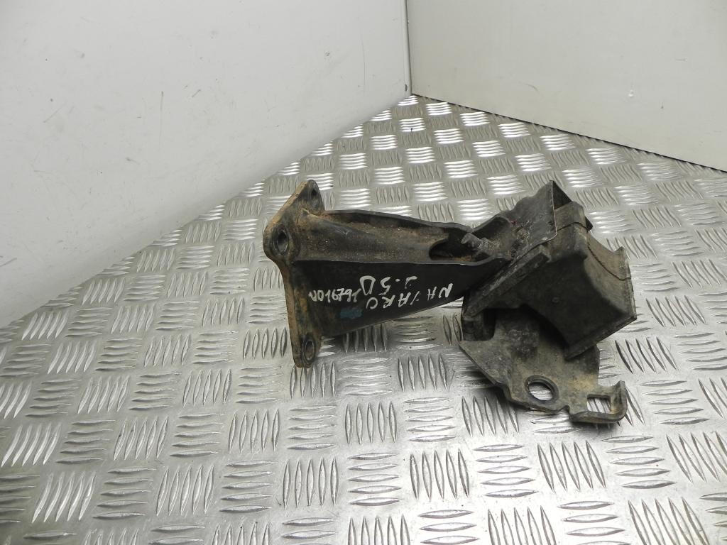 NISSAN NP300 1 generation (2008-2015) Other Engine Compartment Parts 23425891