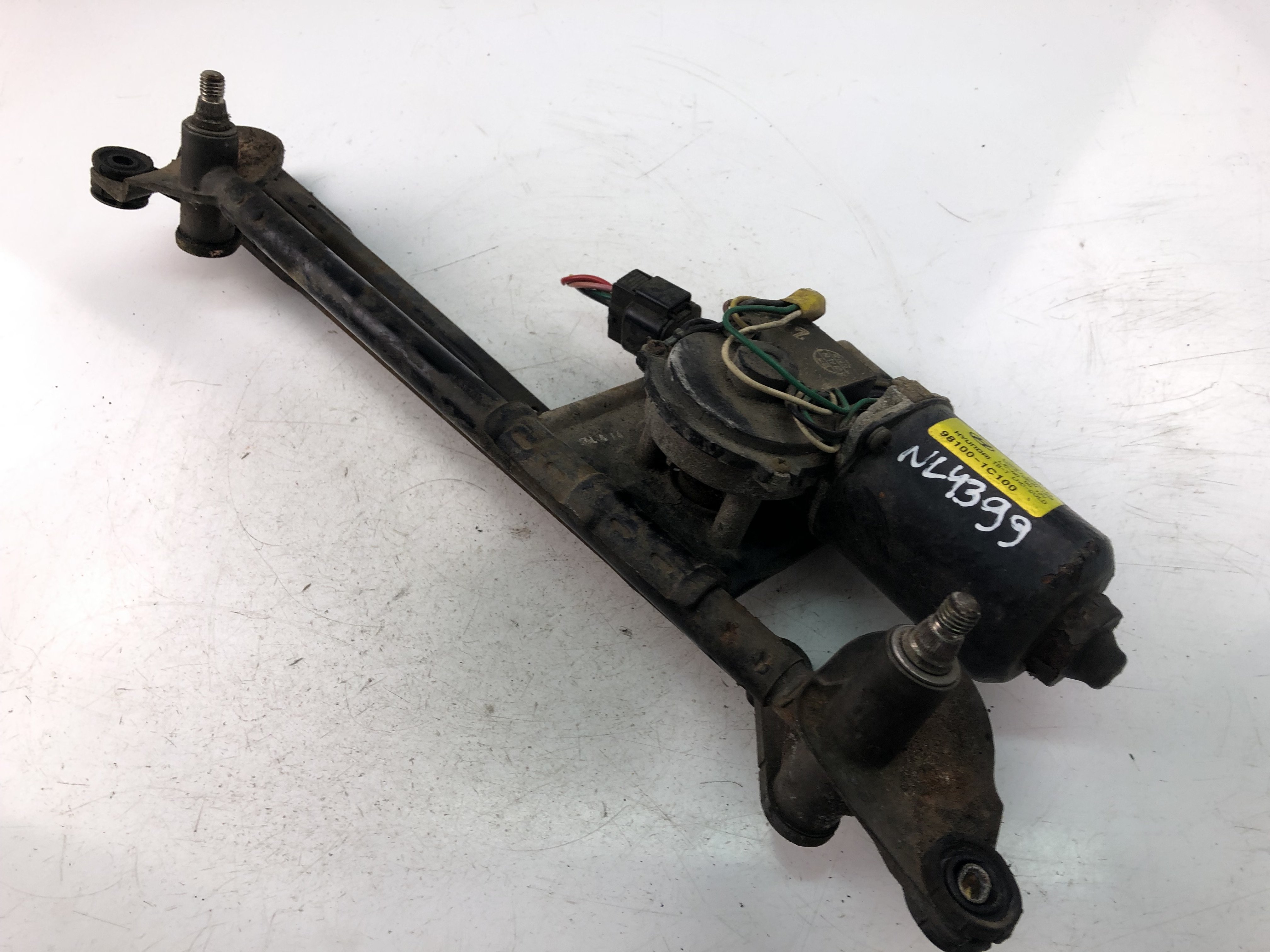 HYUNDAI Getz 1 generation (2002-2011) Wiper motor 981001C100 23494364