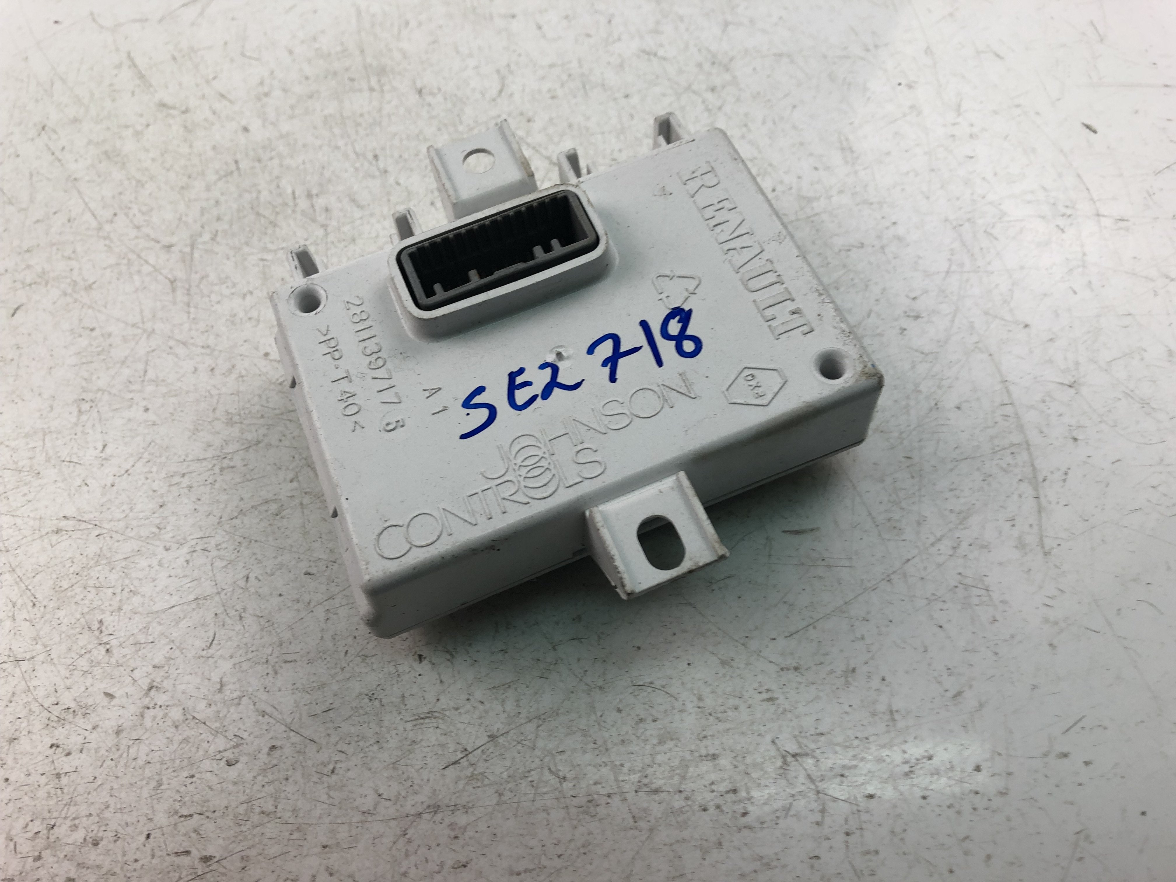 RENAULT Twingo 3 generation (2014-2023) Navigation Control Unit 283467937R 23473750