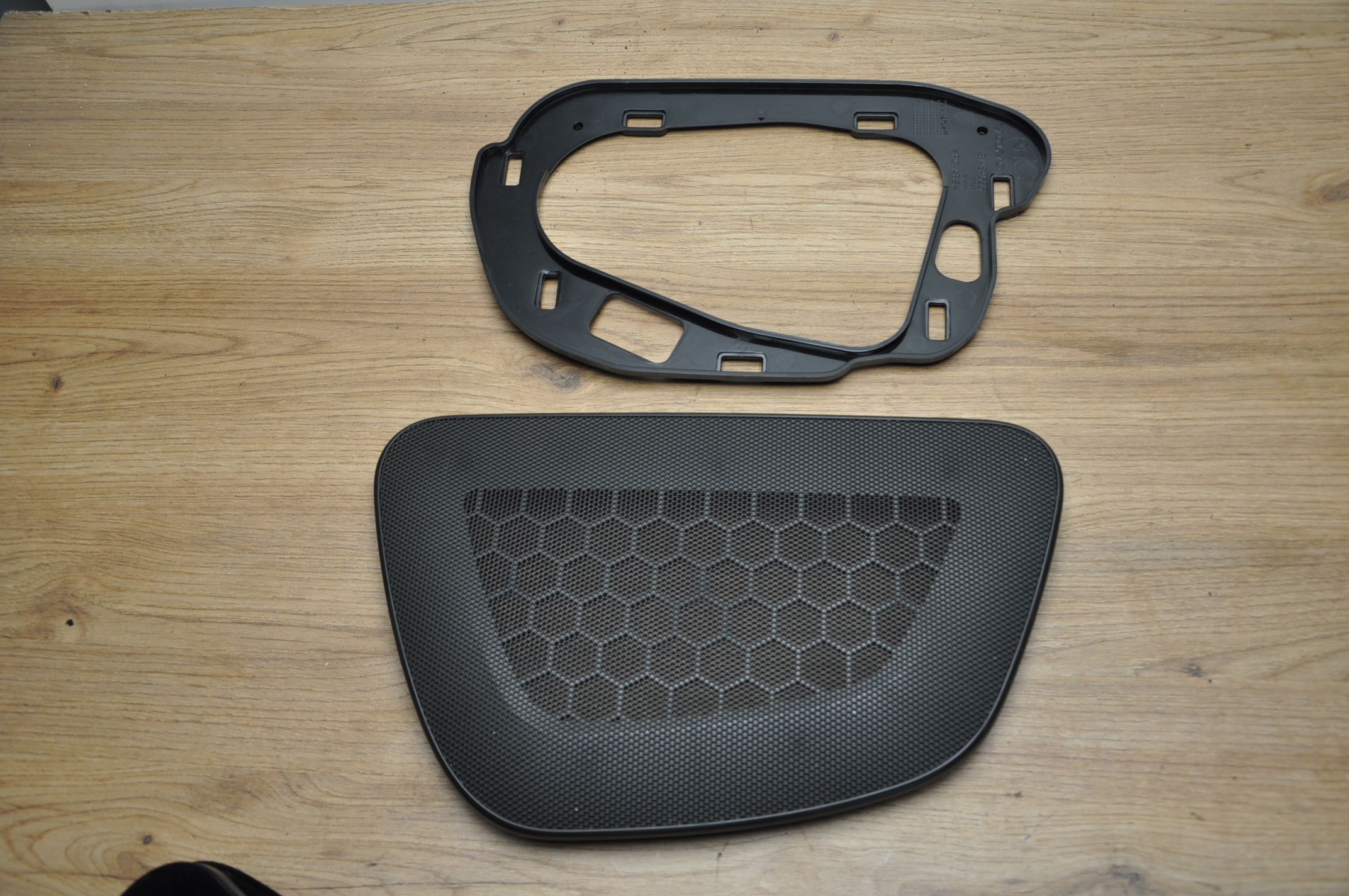 VOLVO S90 2 generation (2016-2023) Loudspeaker cover 31426588, 31484636 24903490