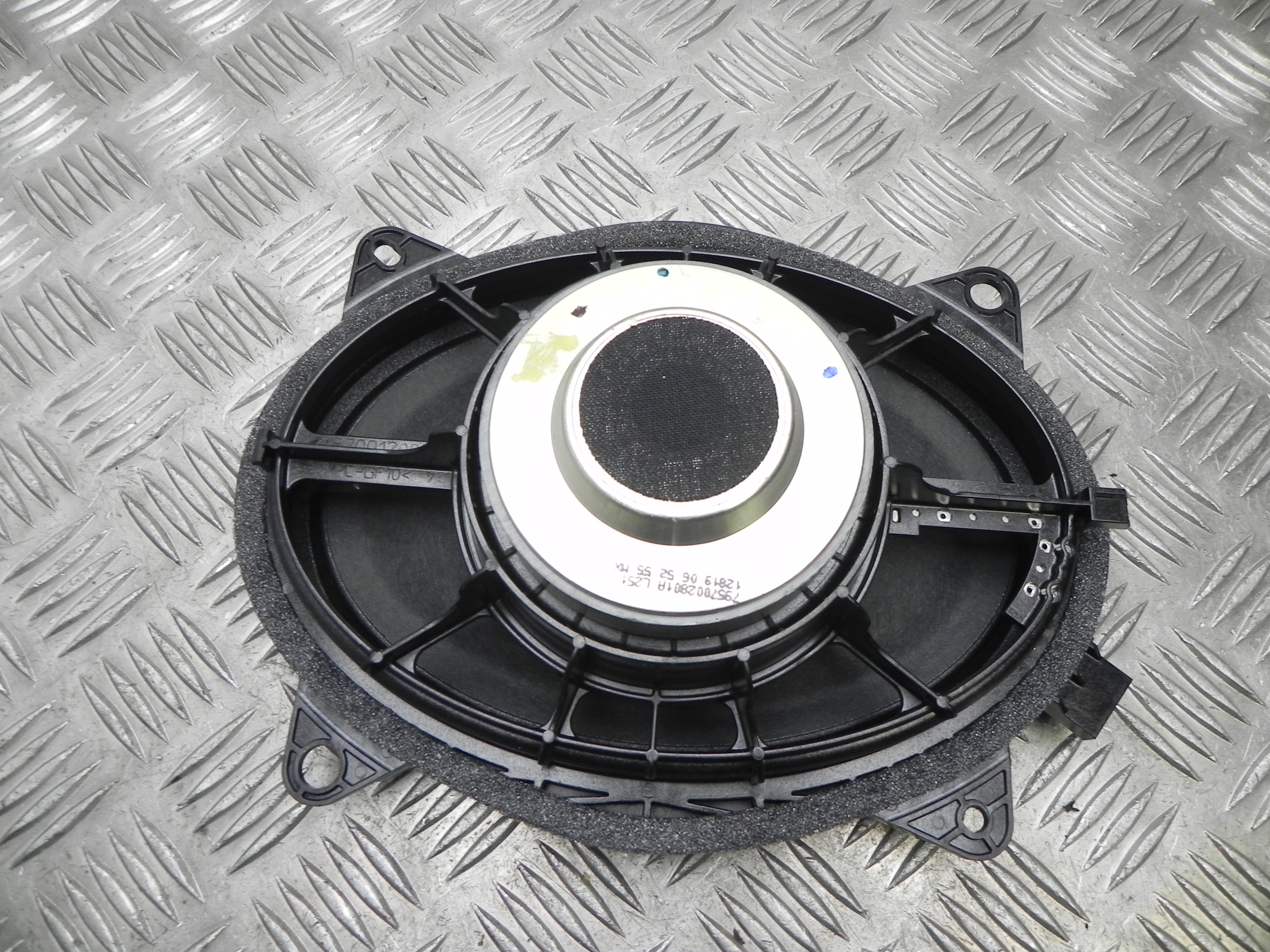 SUBARU Outback 6 generation (2019-2023) Front Left Door Loudspeaker 7957002801A 23766102