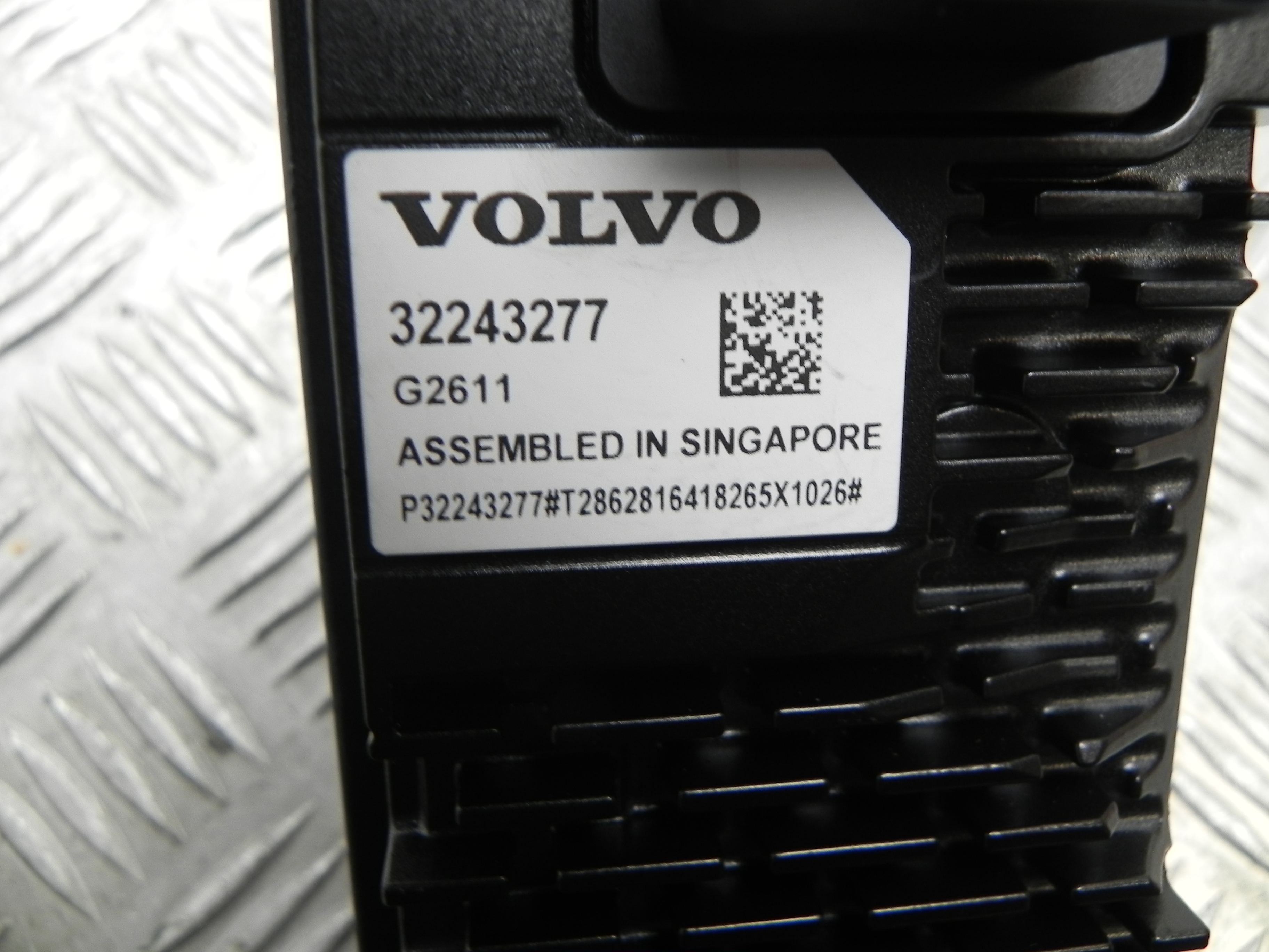 VOLVO S90 2 generation (2016-2023) Камера крышки багажника 32243277 23443459