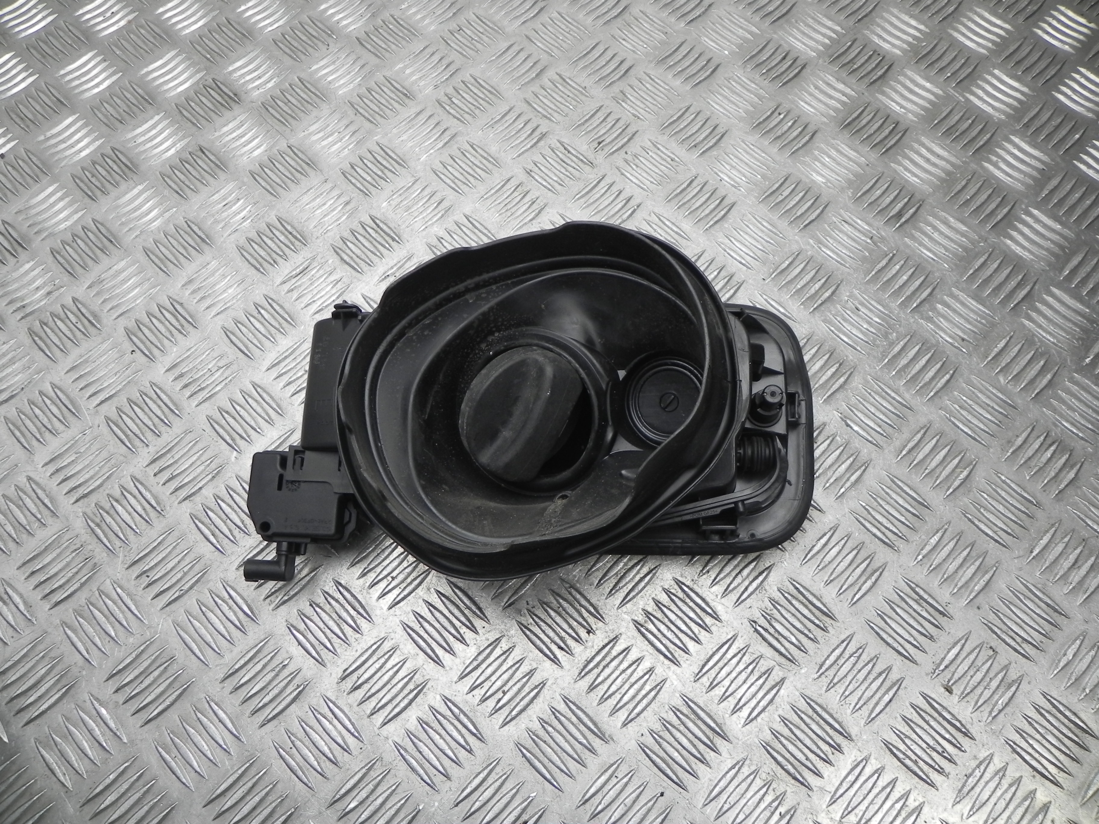 BMW 2 Series F22/F23 (2013-2020) Kuro (degalų) bako dangtelis 7312474, 9452488 23473298