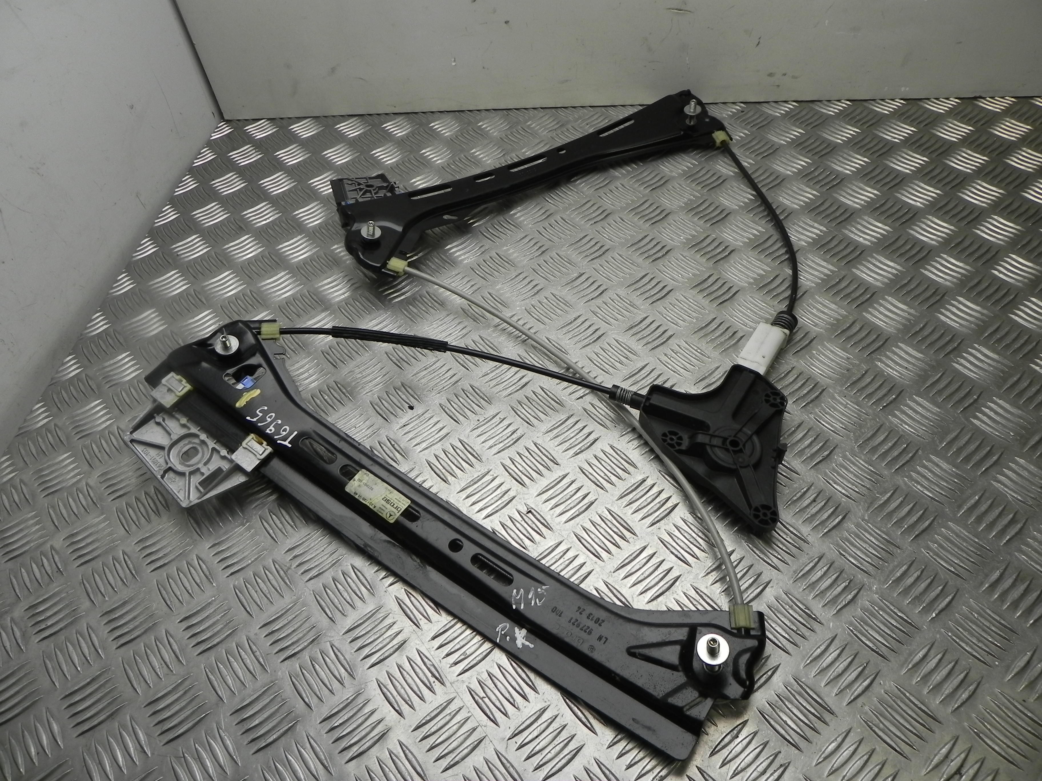 MERCEDES-BENZ SL-Class R231 (2012-2020) Front Windshield Wiper Mechanism A2317200146 23428538