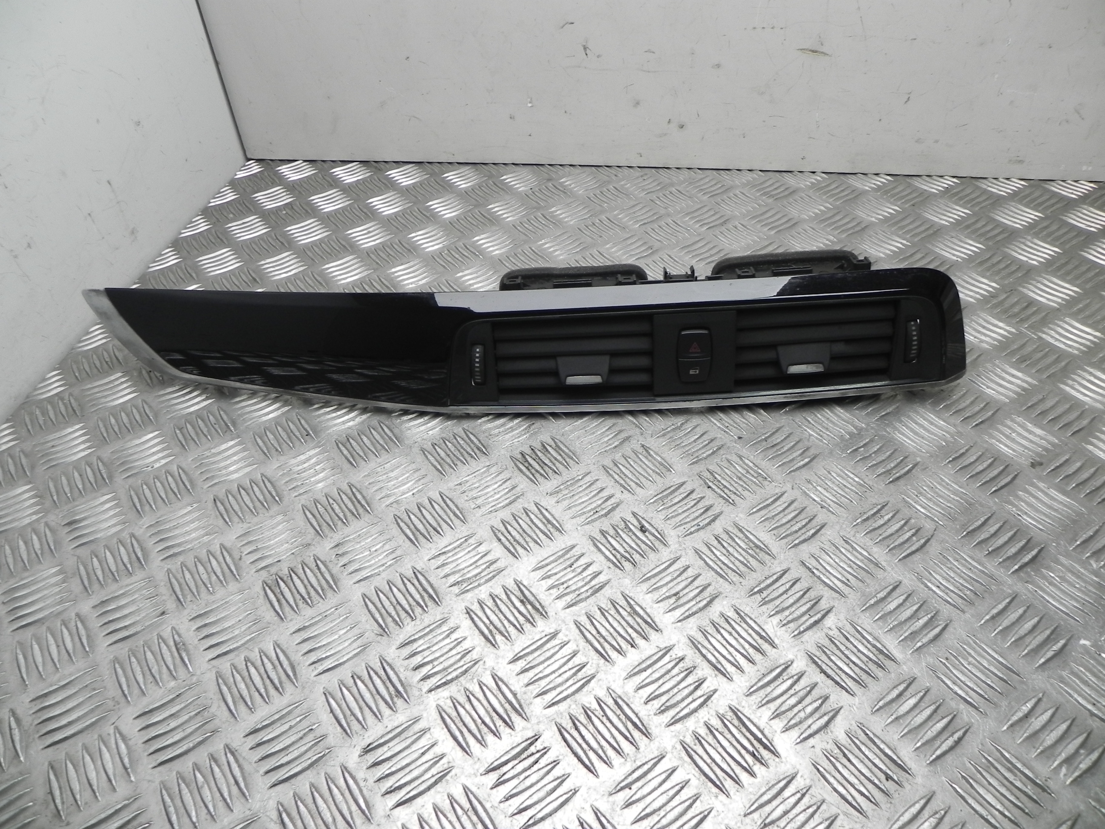 BMW 2 Series F22/F23 (2013-2020) Panelės ortakiai 9396301 23447961