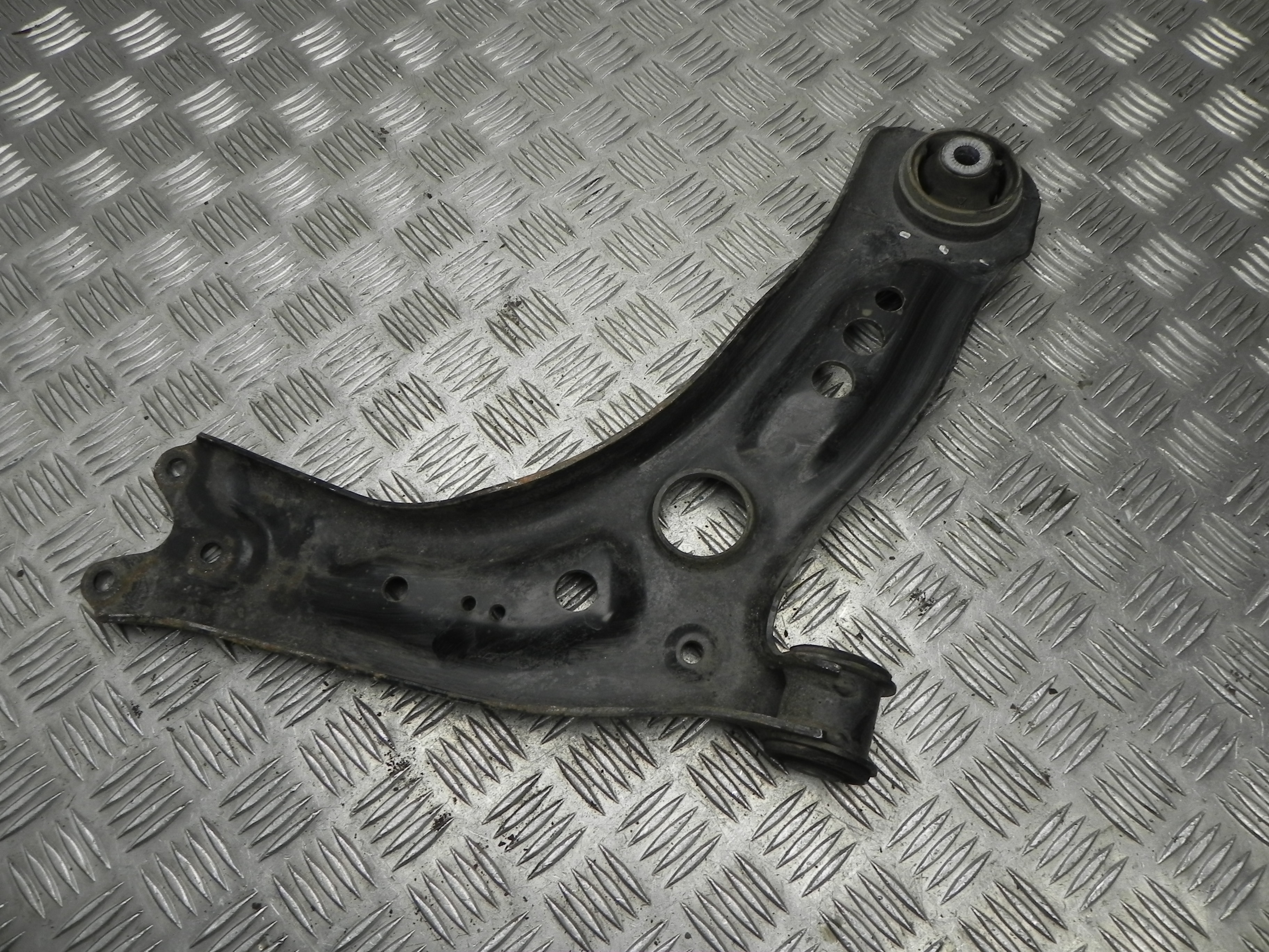 SKODA Octavia 3 generation (2013-2020) Front Left Arm 5Q0407151L 23448158