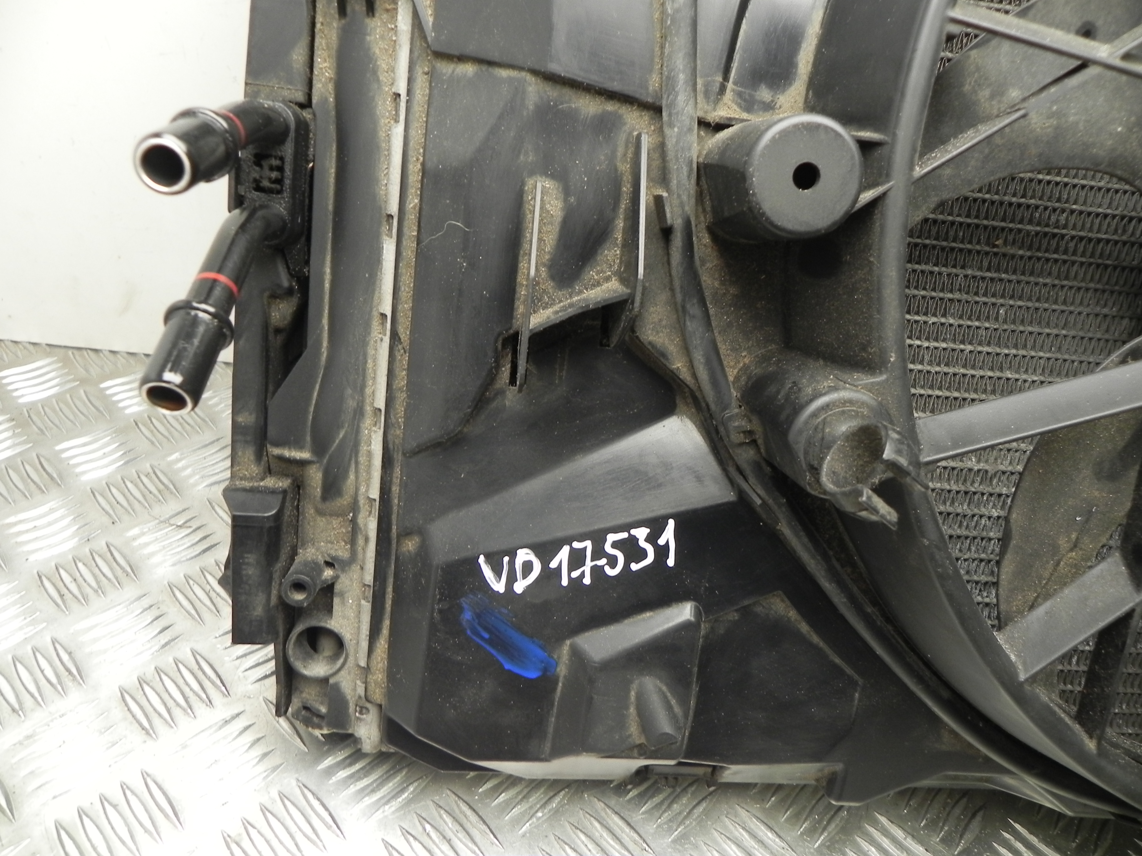 BMW 1 Series E81/E82/E87/E88 (2004-2013) Difūzoriaus ventiliatorius 7563259, 7522934, 3213295 23427576