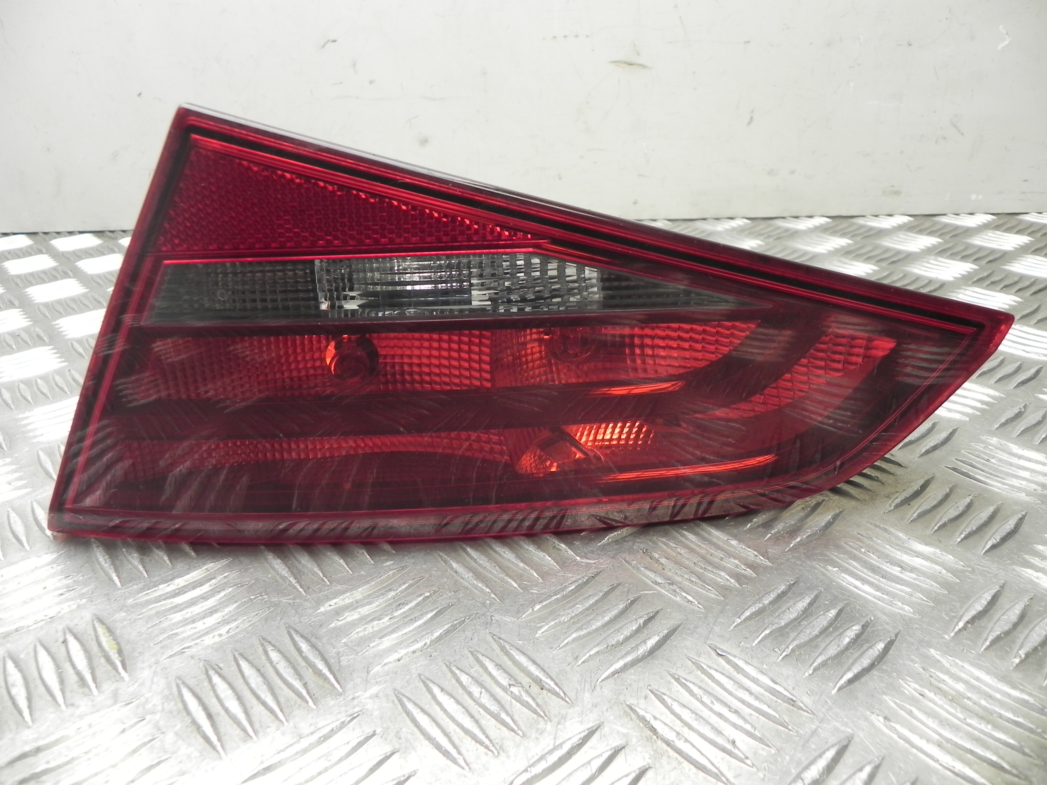 AUDI A3 8V (2012-2020) Rear Right Taillight Lamp 8V4945094 23444296