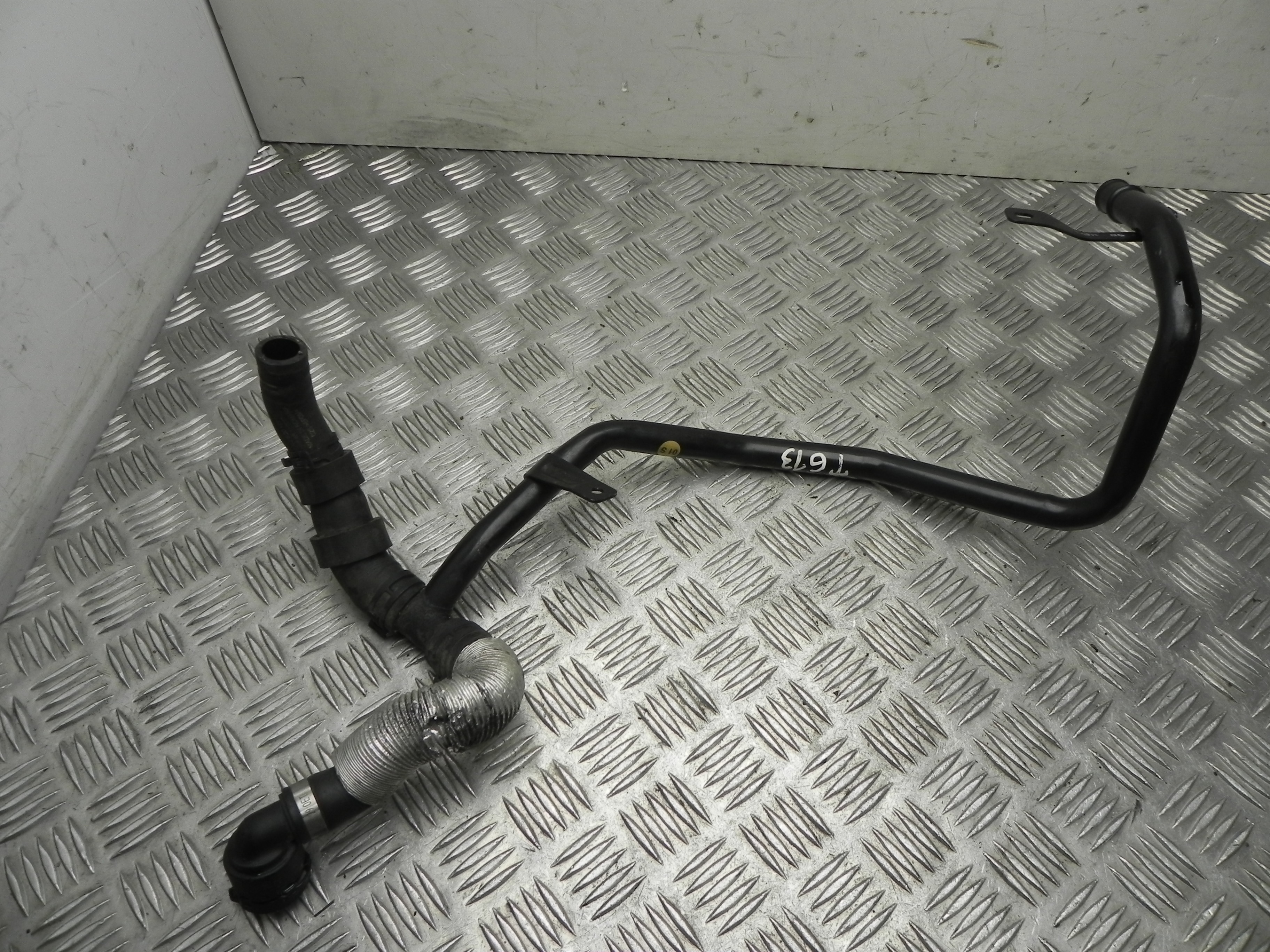 VOLKSWAGEN Jetta 6 generation (2010-2018) Coolant Hose Pipe 04L121065BM 23455673