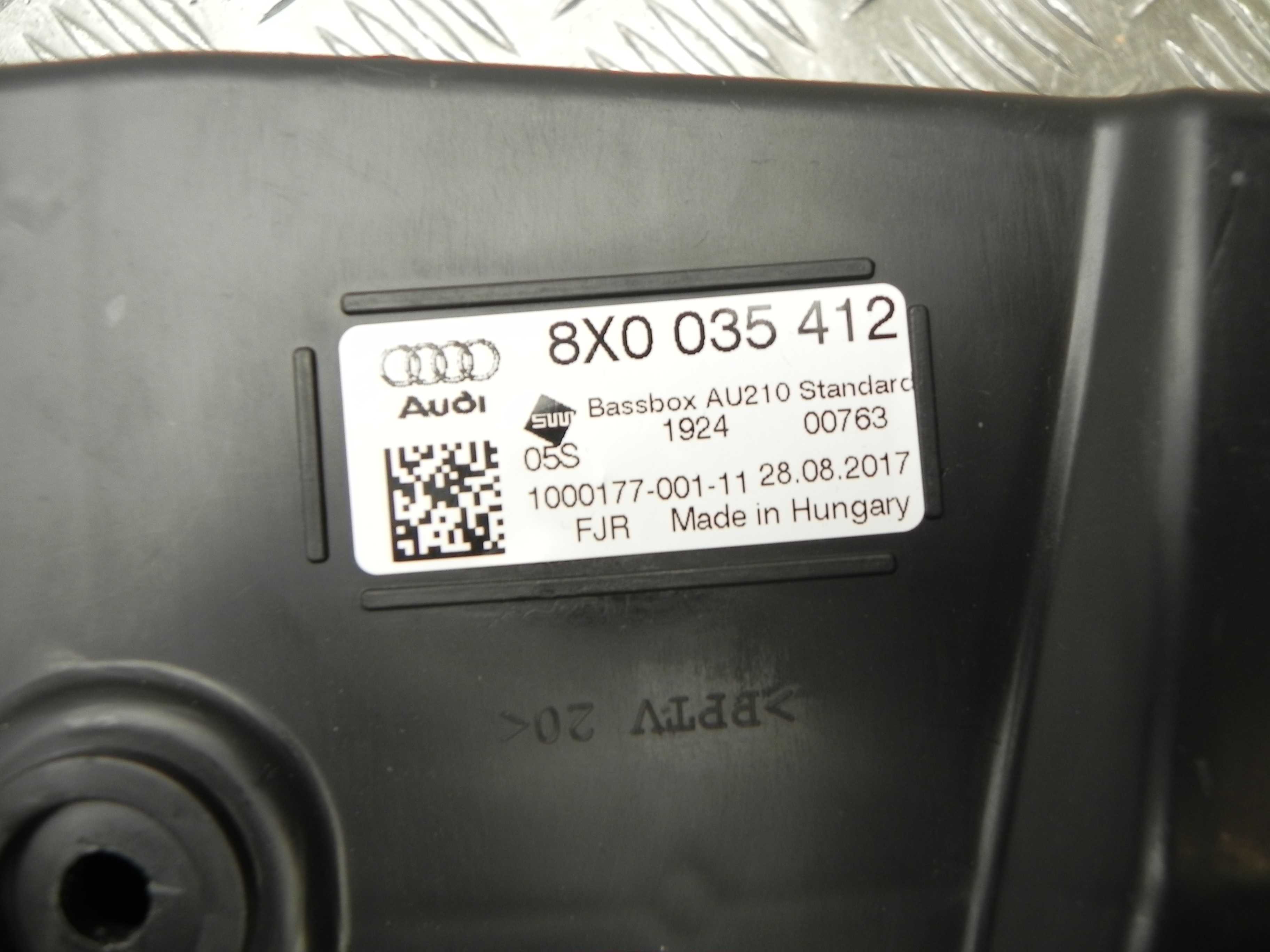AUDI A1 8X (2010-2020) Žemųjų dažnių garsiakalbis 8X0035412 23432913