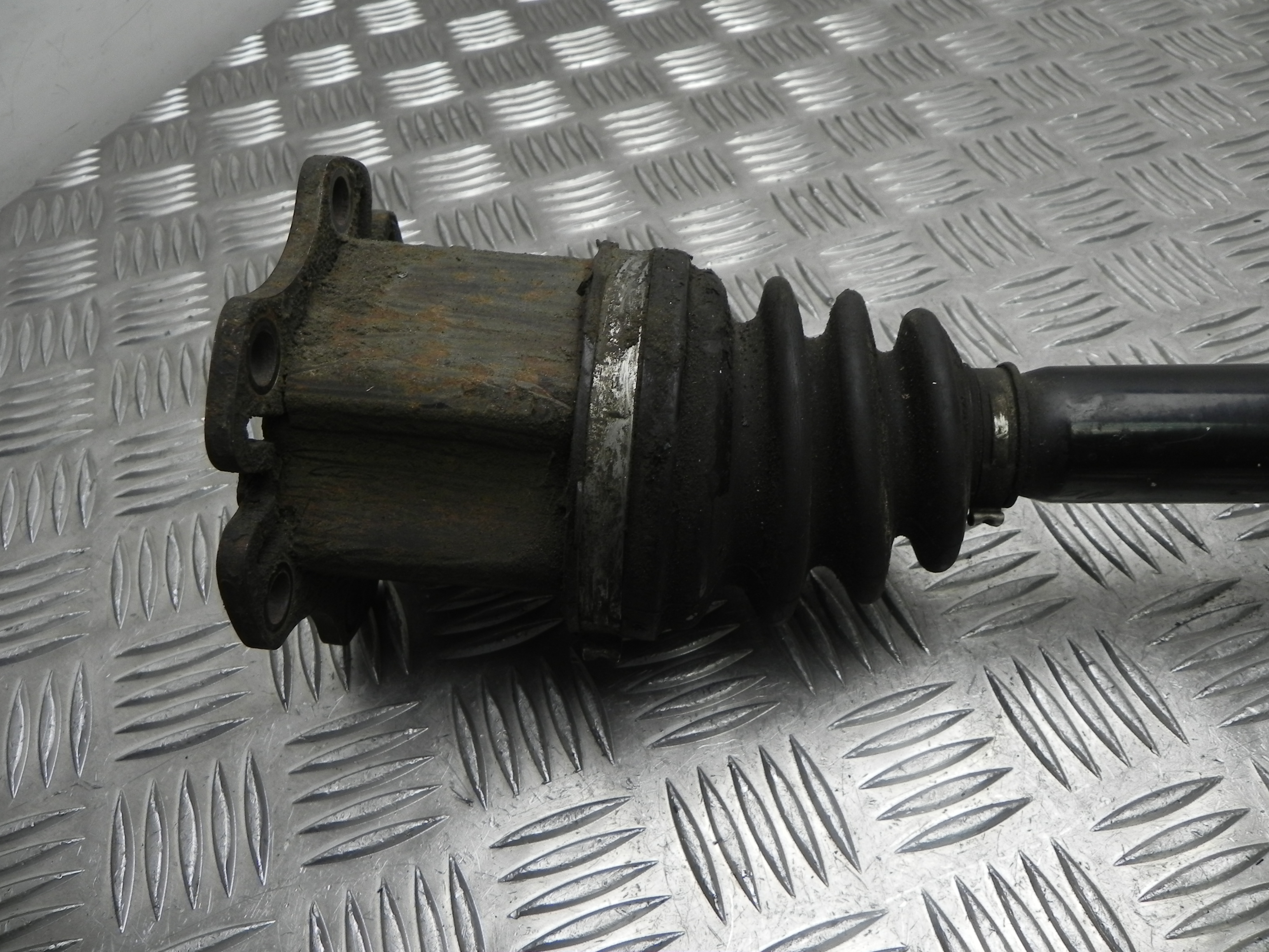 AUDI A6 C6/4F (2004-2011) Полуось передняя правая 4F0407272J 23426111