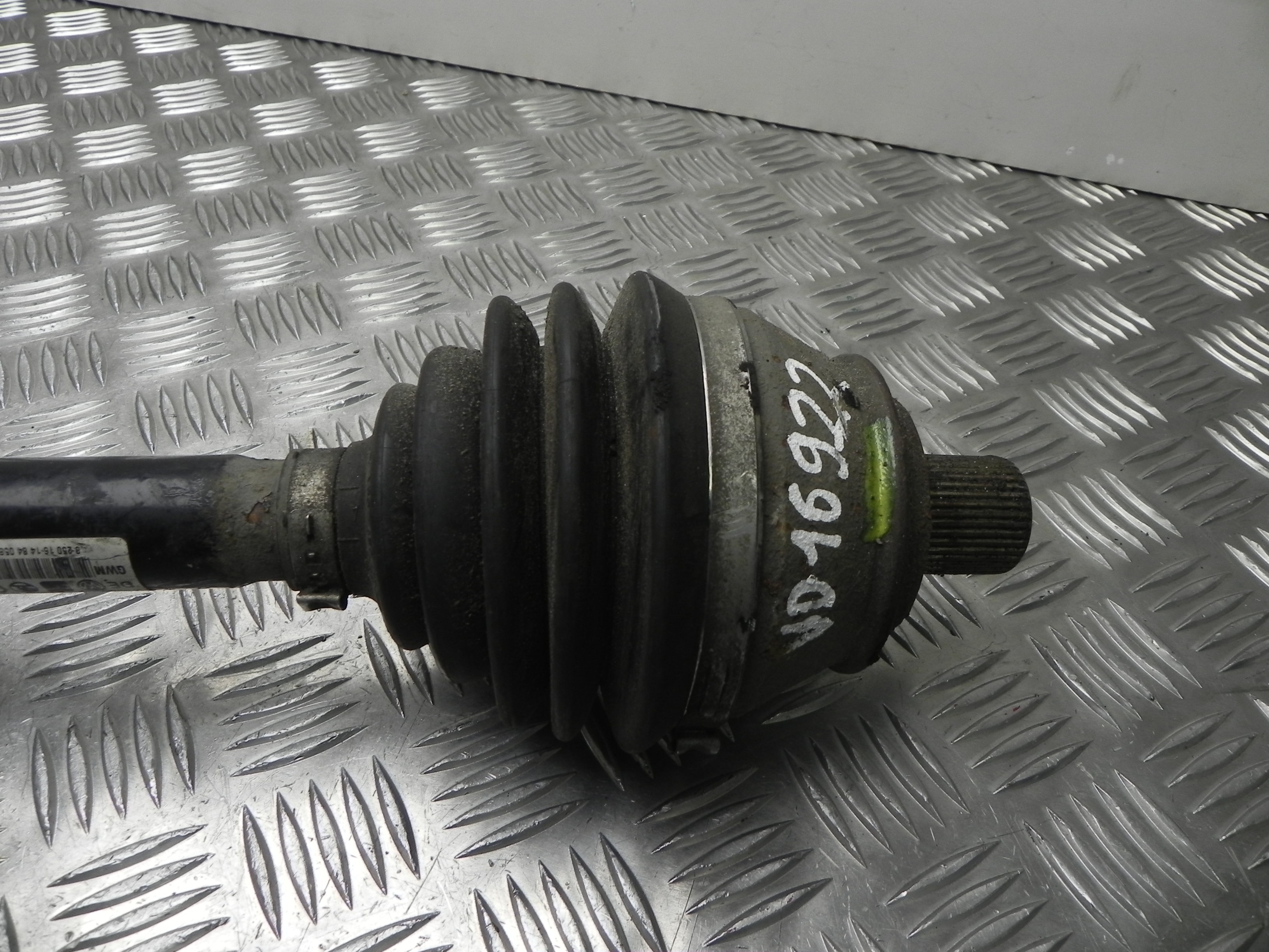 AUDI A6 C6/4F (2004-2011) Полуось передняя правая 4F0407272J 23426111