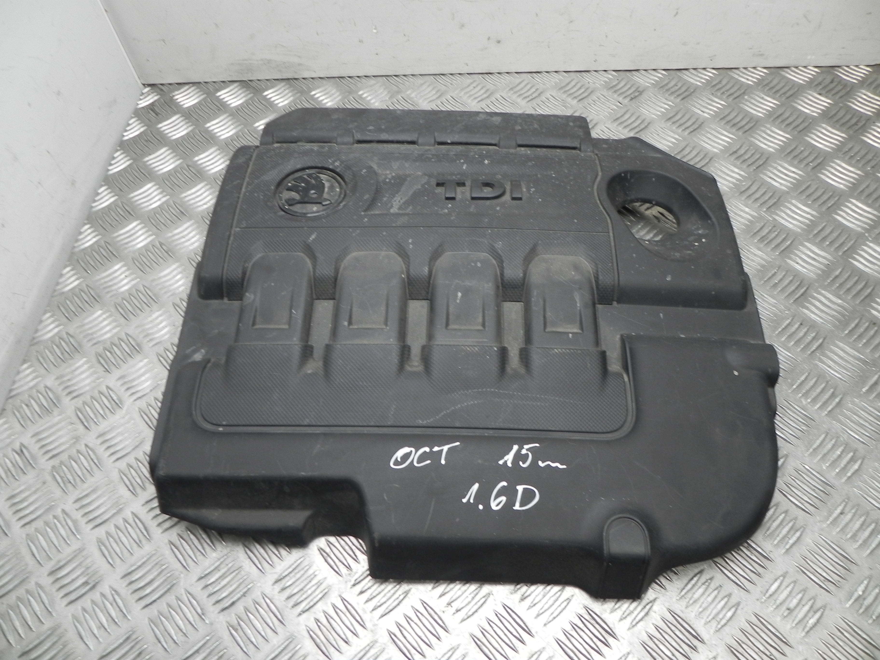 SKODA Octavia 3 generation (2013-2020) Engine Cover 04L103954T 23460060