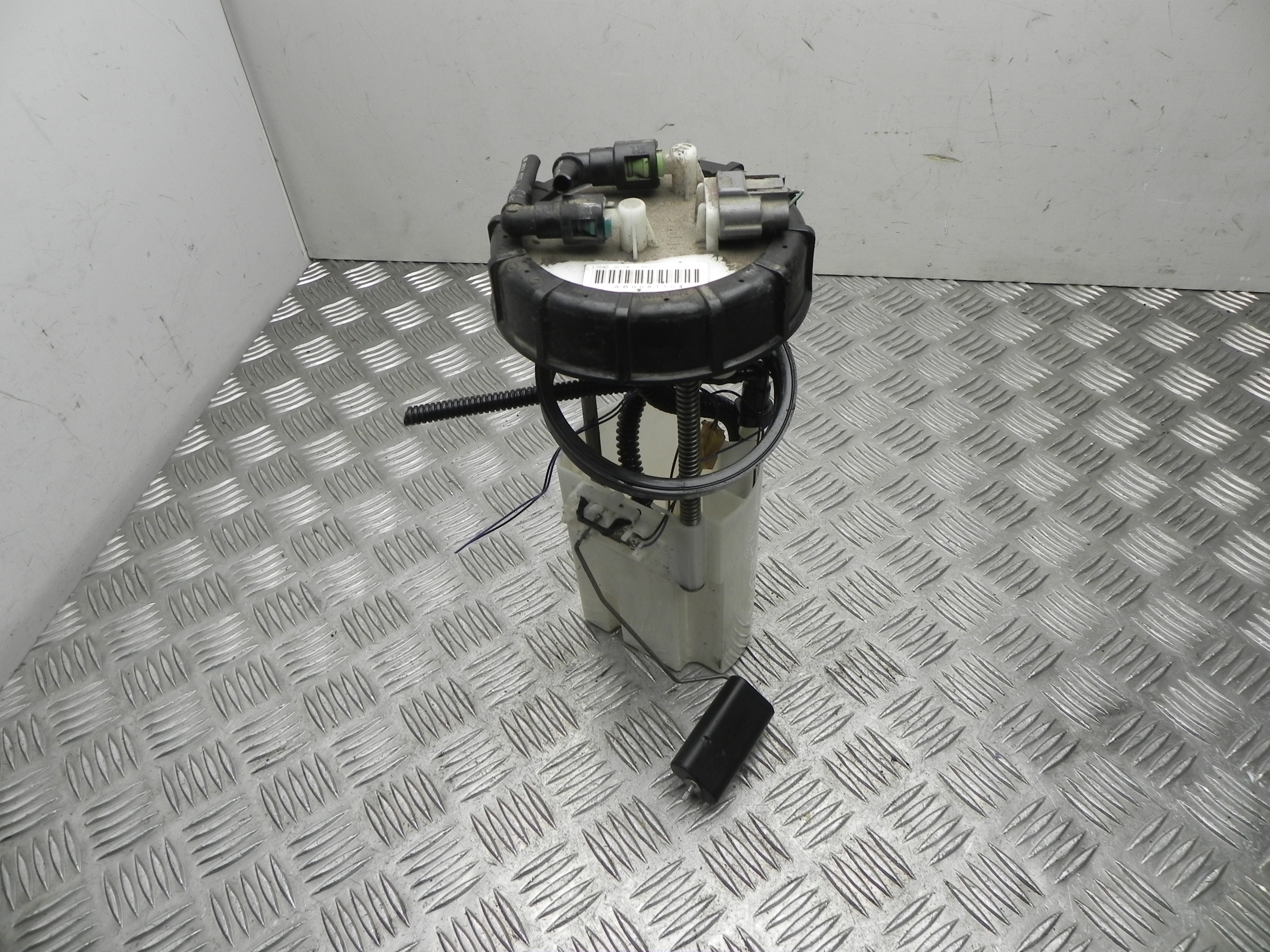 NISSAN X-Trail T31 (2007-2014) In Tank Fuel Pump 17040JG70A 23445831