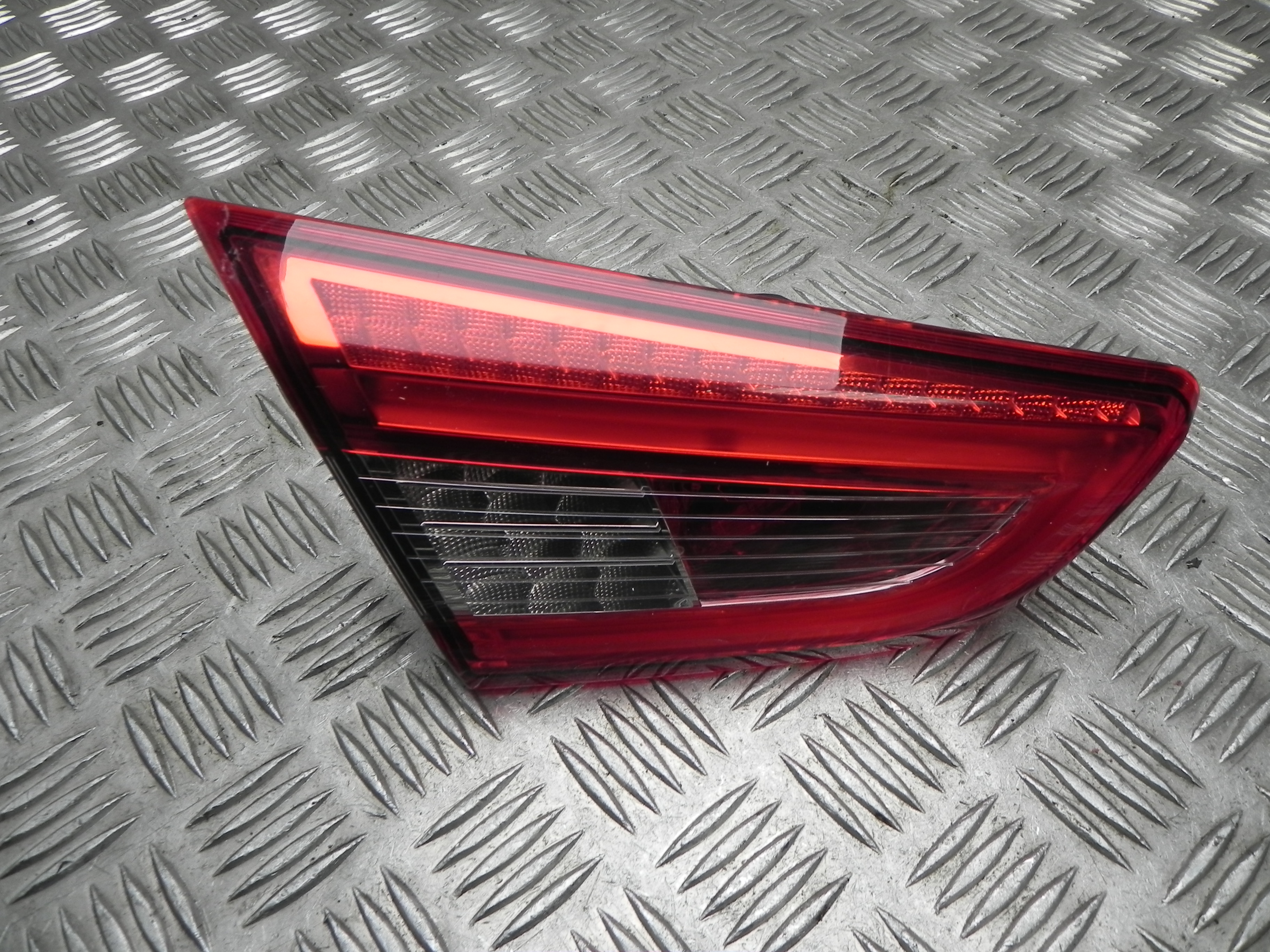 MASERATI Ghibli 3 generation (2013-2024) Rear Left Taillight 06701091510 23472097