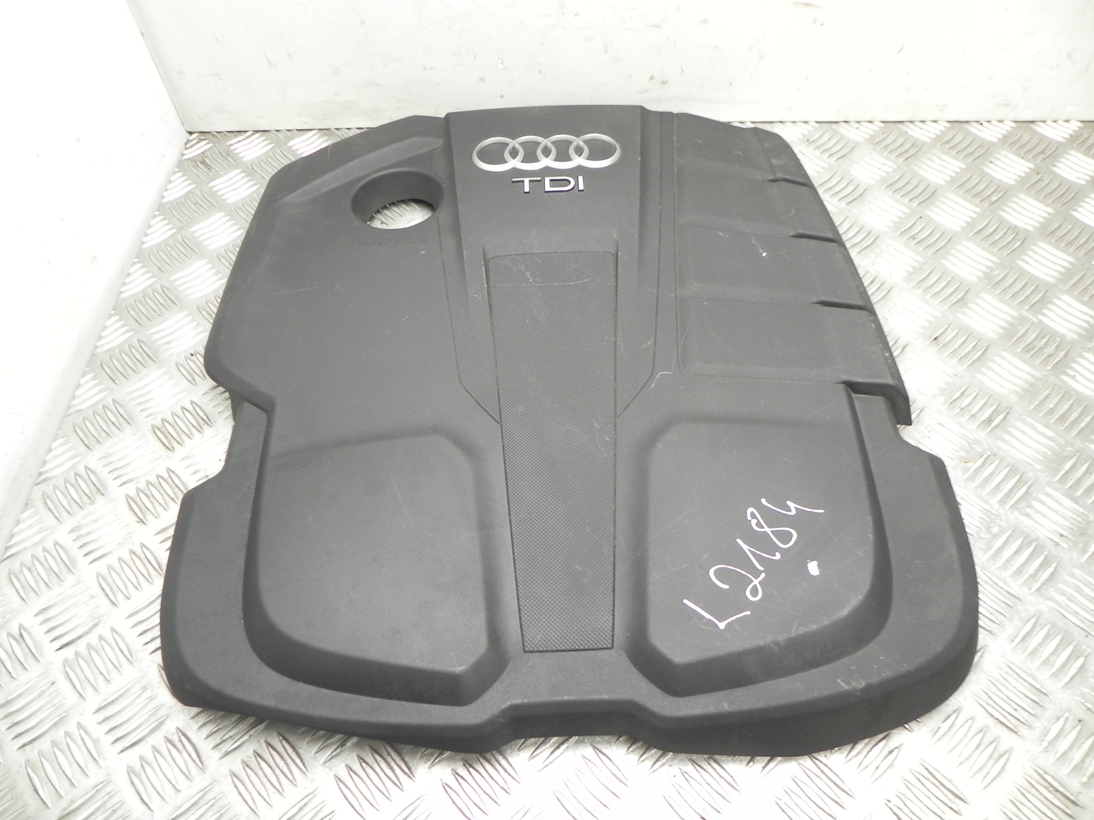 AUDI A5 Sportback F5 (2016-2024) Engine Cover 04L103925P 23472216