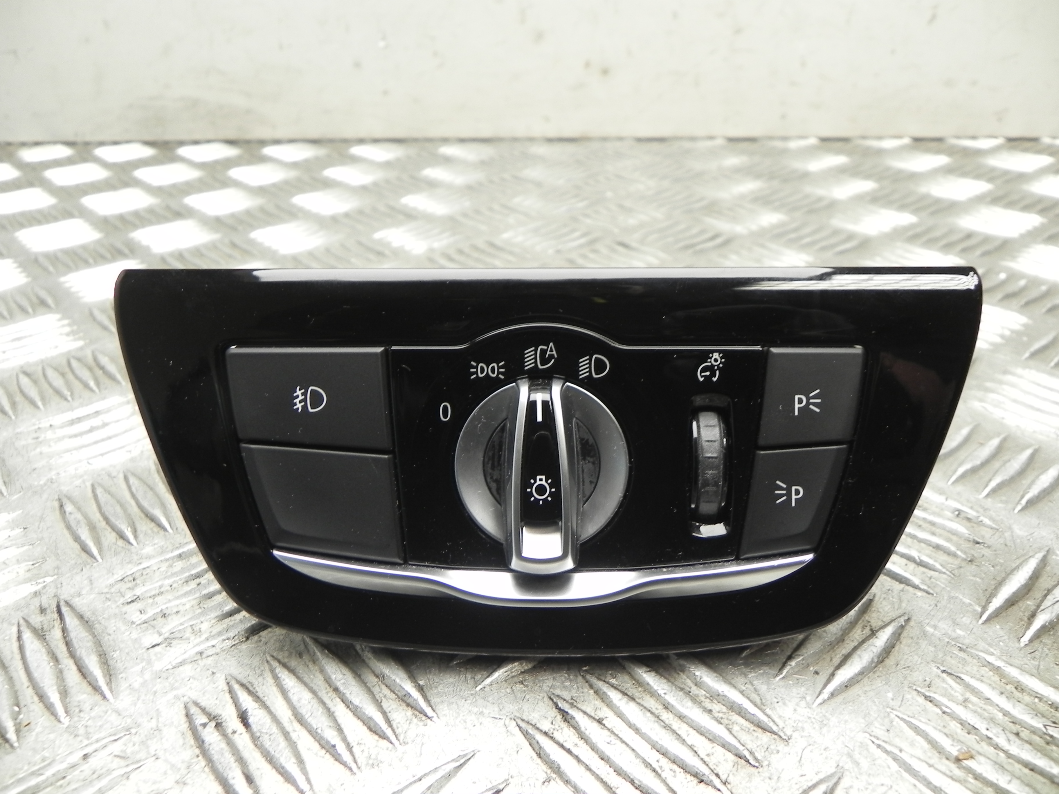 BMW 6 Series G32 (2017-2024) Headlight Switch Control Unit 6841881 23460436
