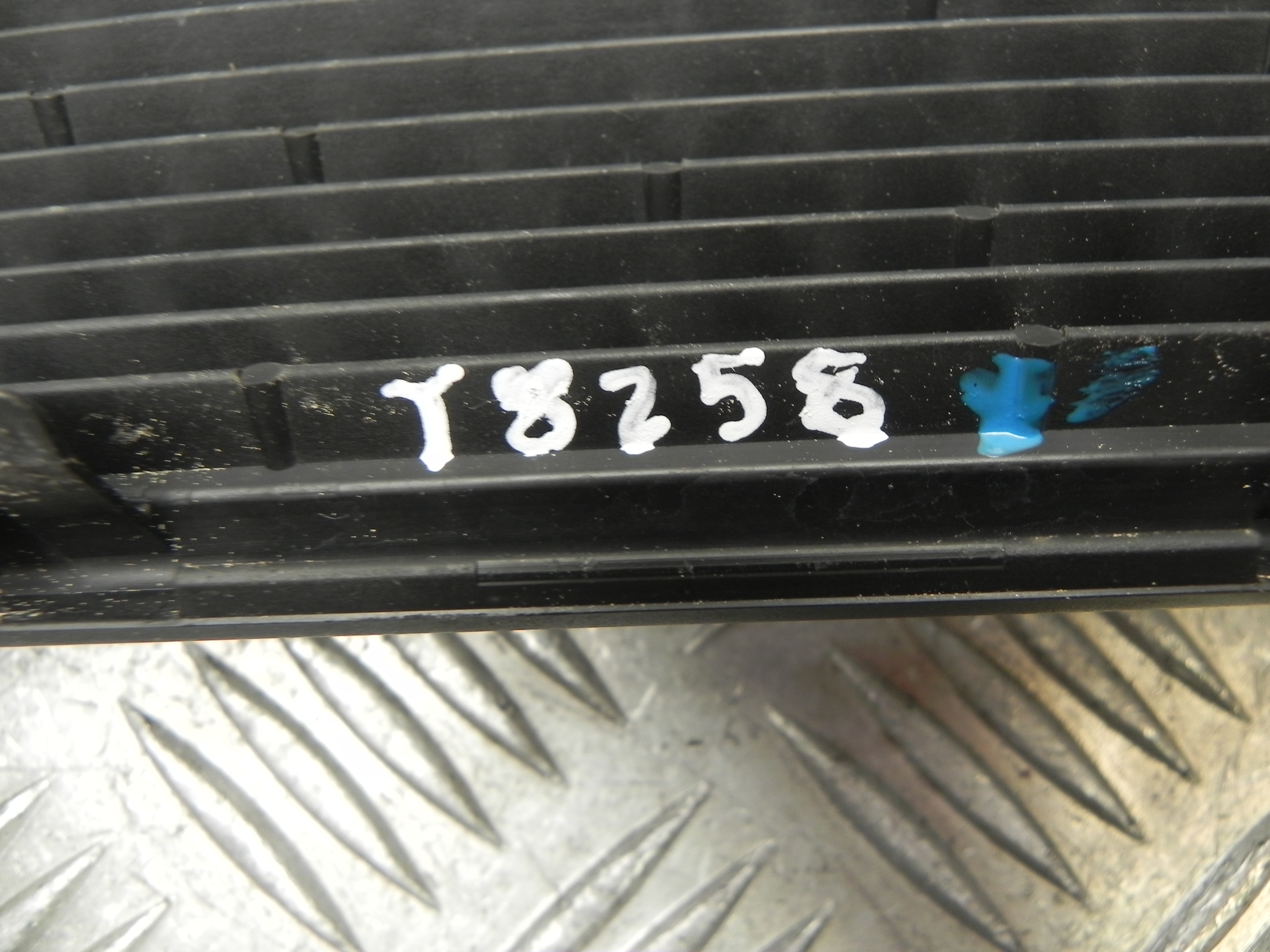 MINI Cabrio R52 (2004-2008) Kitos salono dalys 7122506 23714107