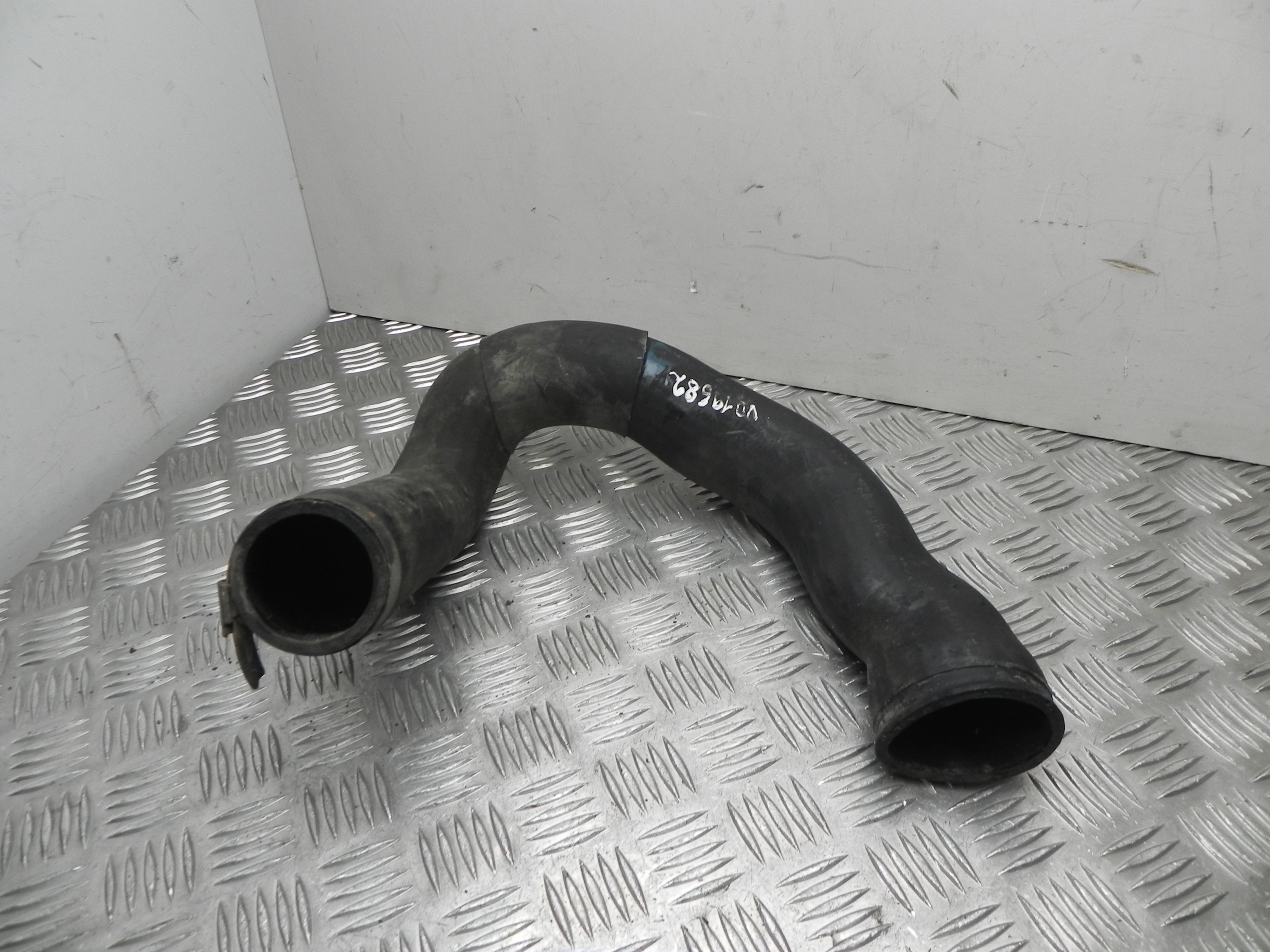 AUDI A6 C5/4B (1997-2004) Air supply hose pipe 4B0145746B 23434296