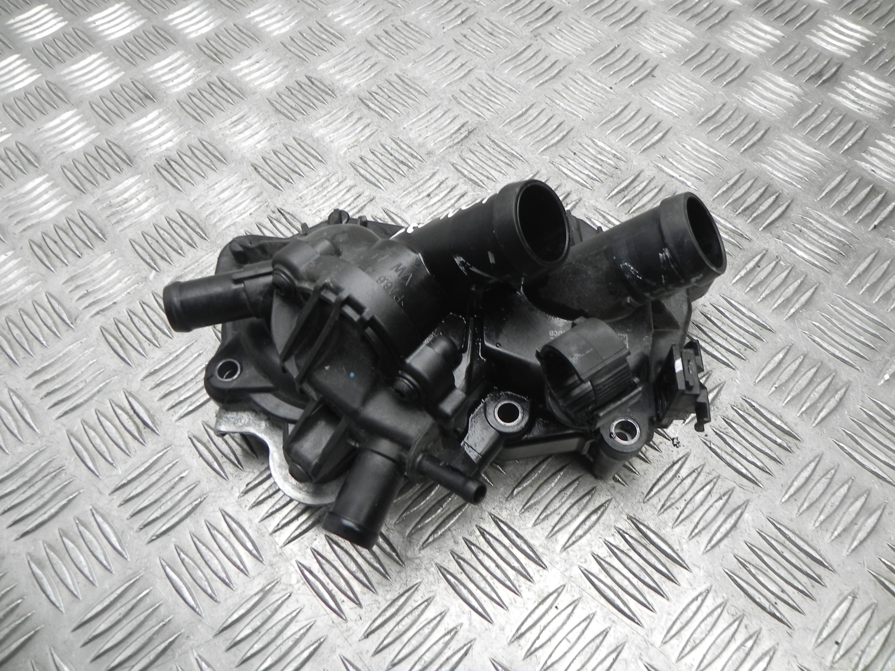 VOLKSWAGEN Golf 7 generation (2012-2024) Water Pump 04E121042AC, 04E121600CB 23460622