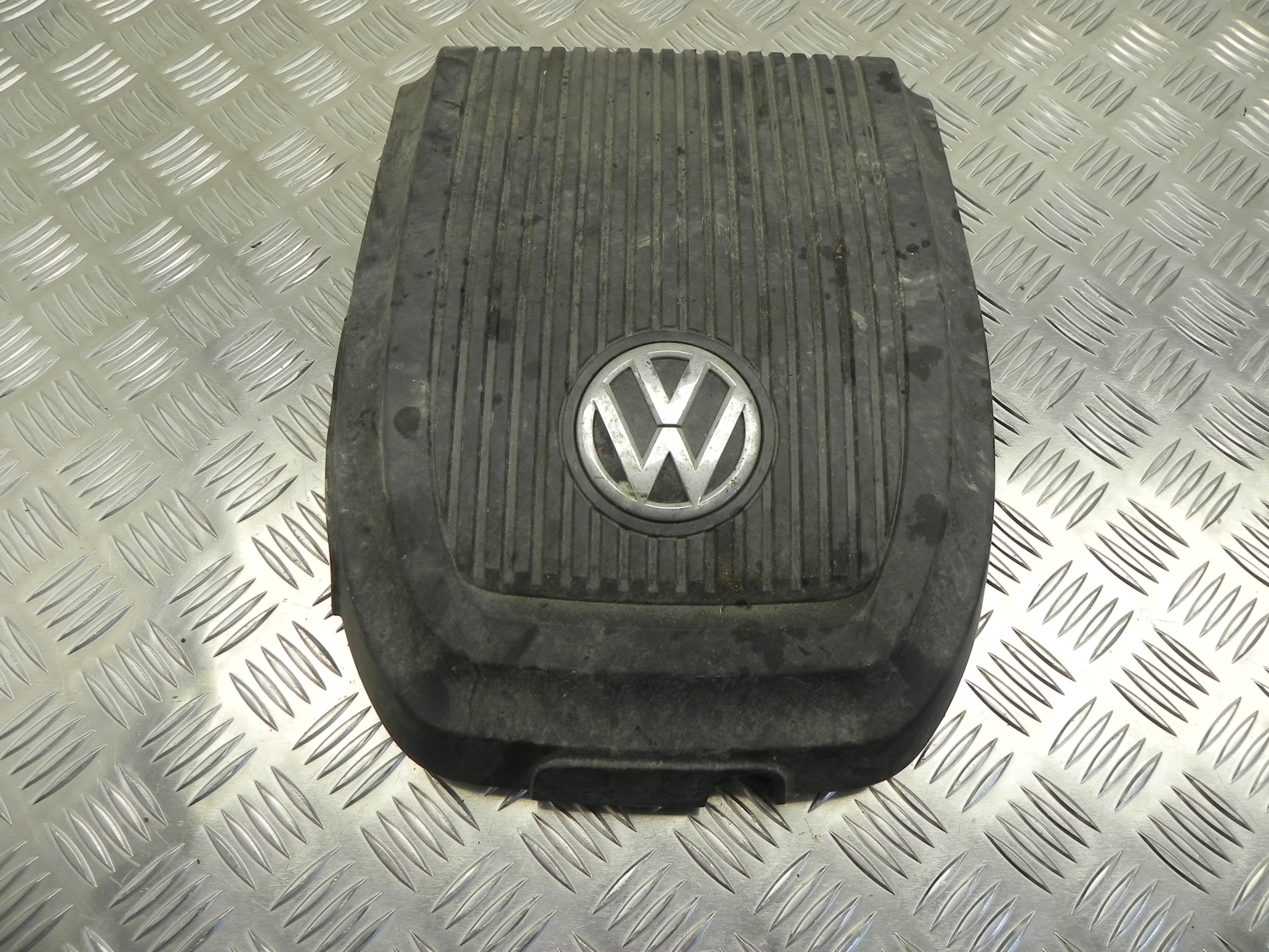 VOLKSWAGEN up! Kryt motora 12E806441A 23475320