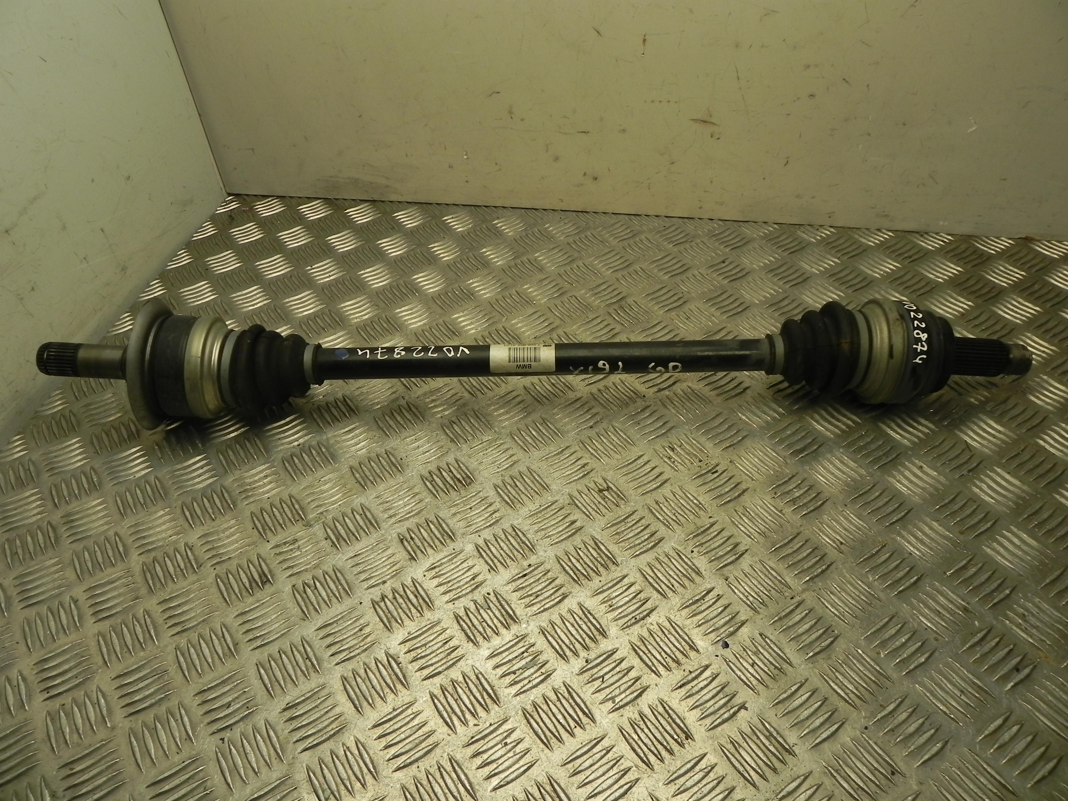 BMW X3 F25 (2010-2017) Rear Right Driveshaft 7598038 23456951