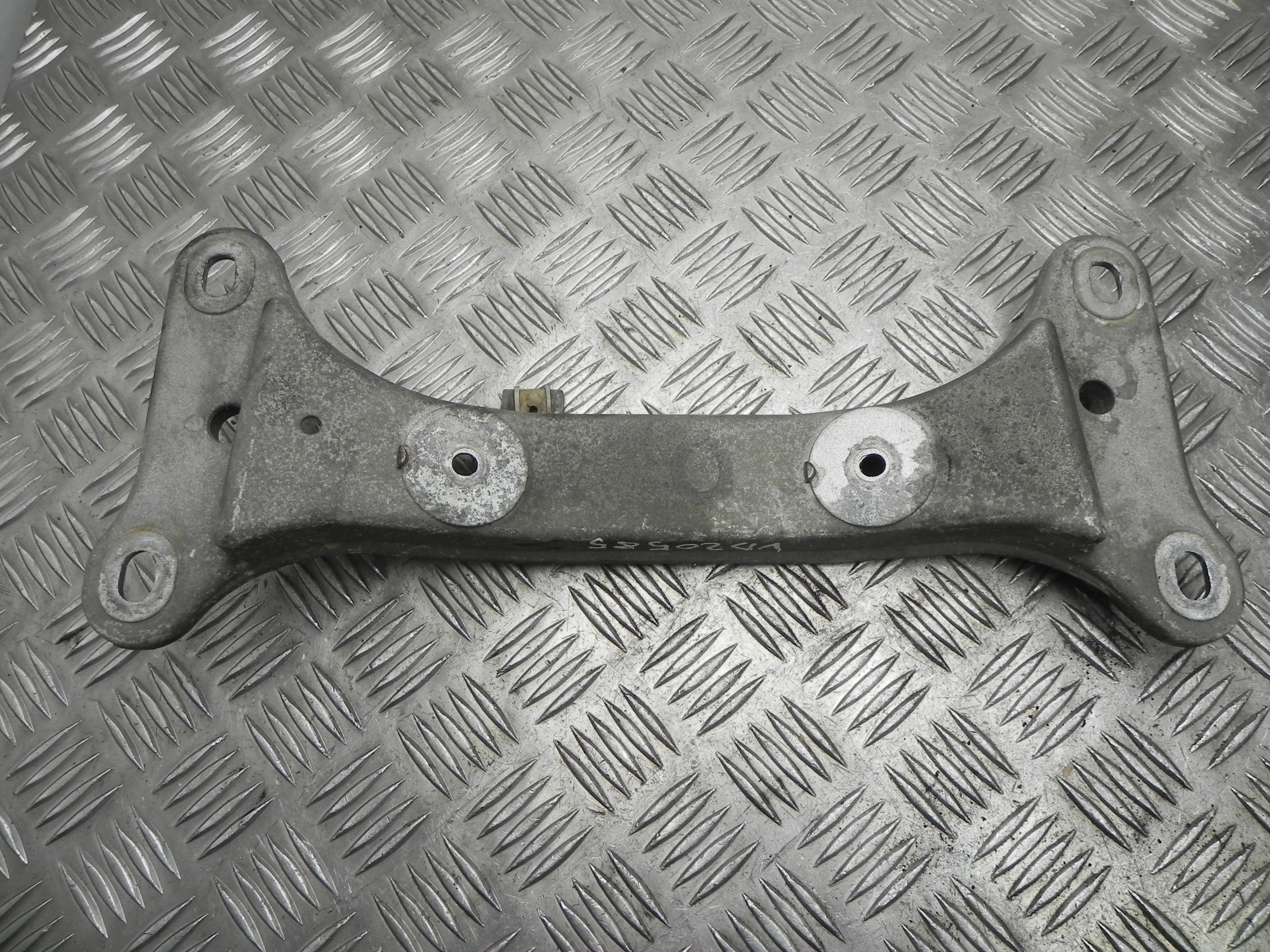 BMW 3 Series E90/E91/E92/E93 (2004-2013) Exhaust Hanger Bracket 6778058 23446572