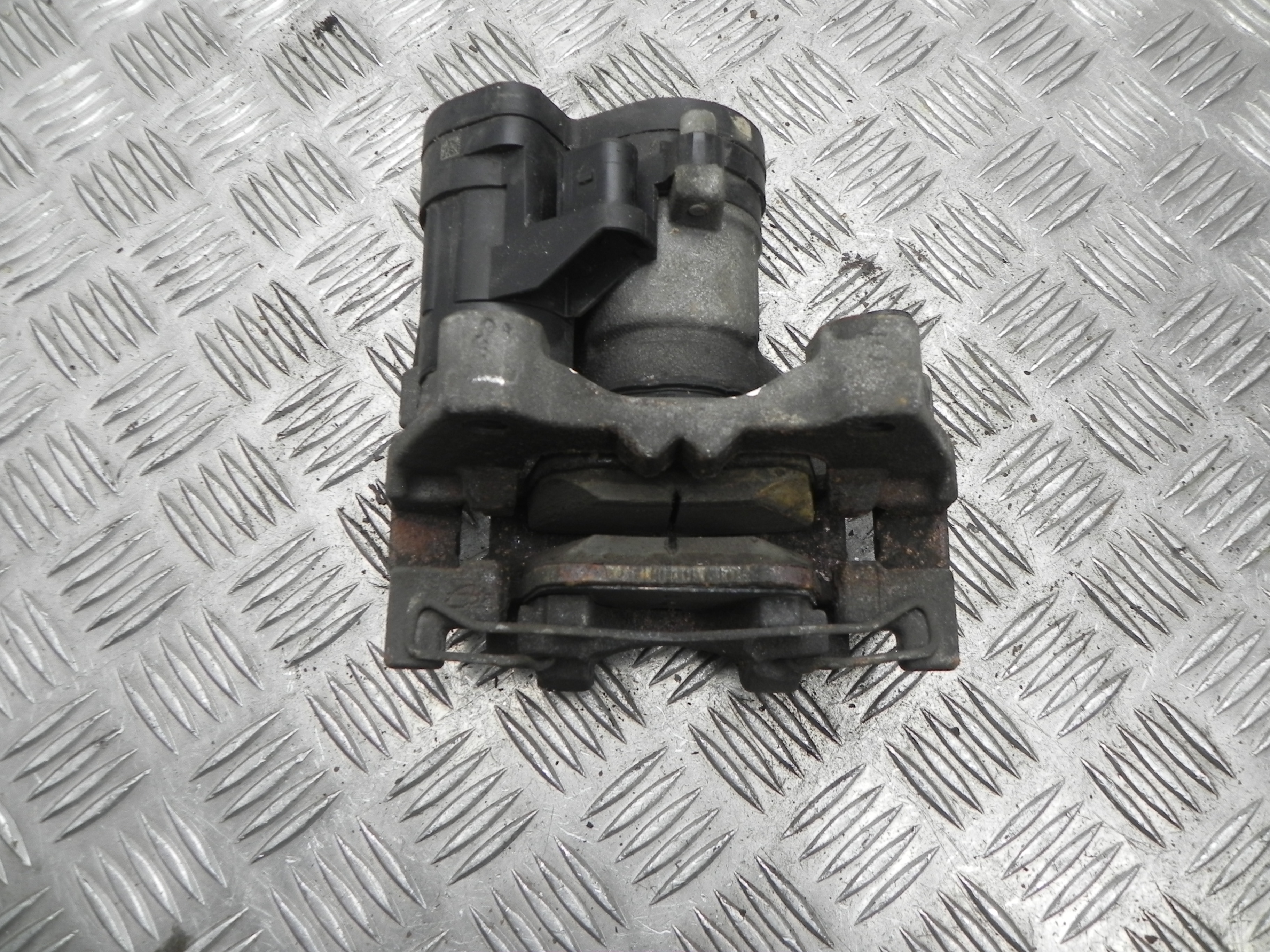 VOLKSWAGEN Variant VII TDI (2014-2024) Rear Left Brake Caliper 5Q0615405AM 23457151