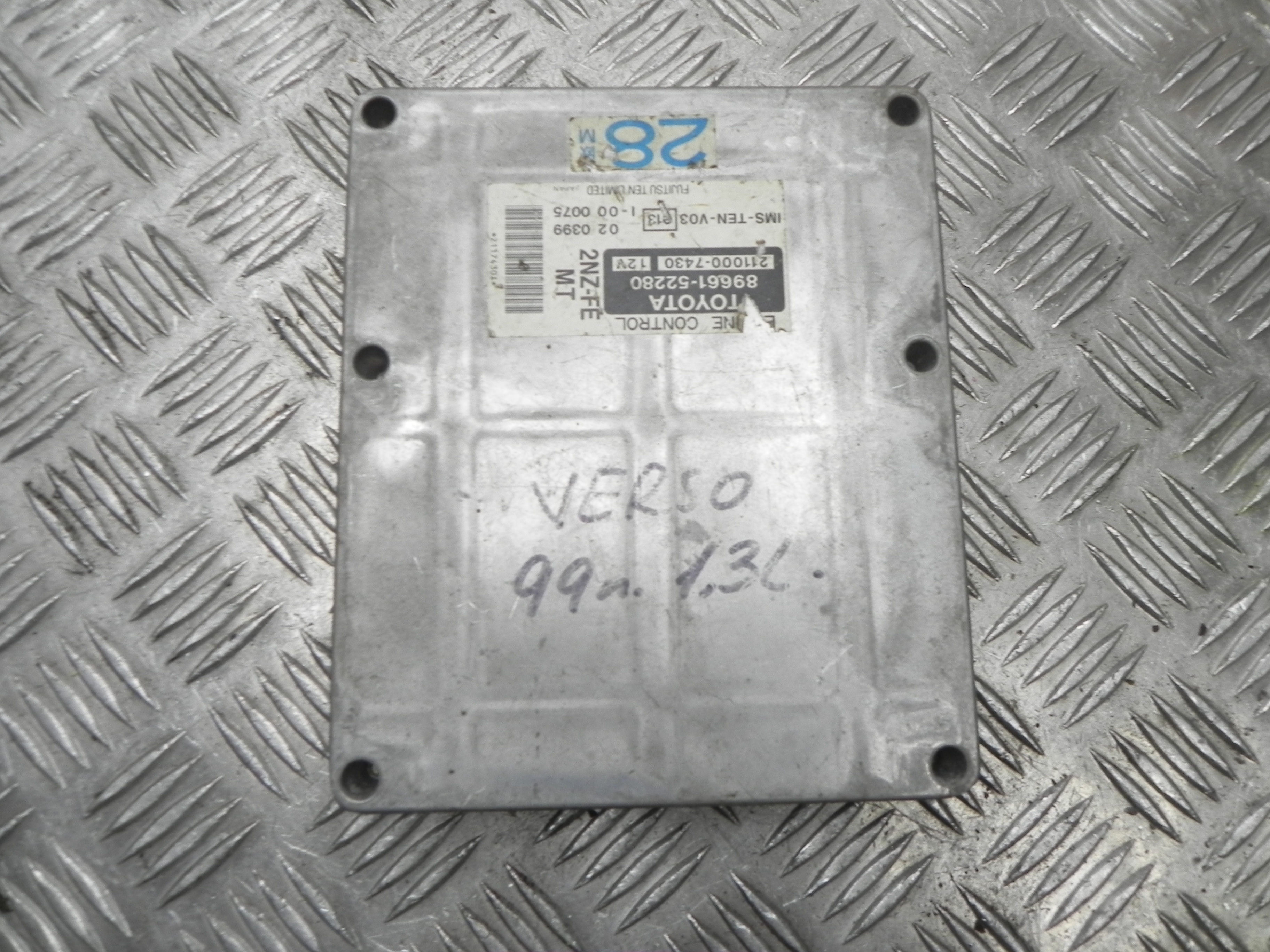 TOYOTA Yaris Verso 1 generation (1999-2006) Variklio kompiuteris 8966152280 23457233