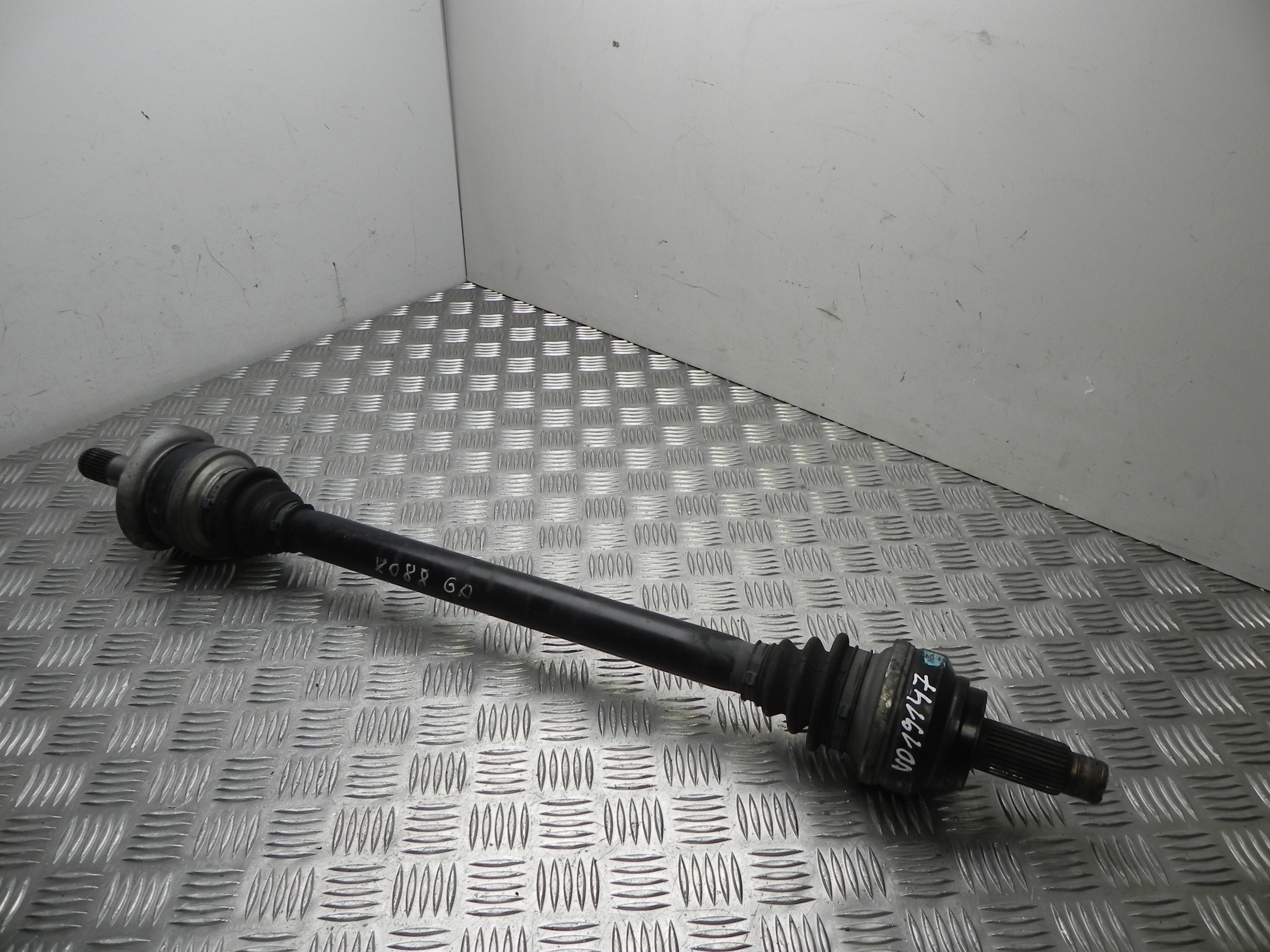 BMW 7 Series F01/F02 (2008-2015) Rear Right Driveshaft 7577508 23431384