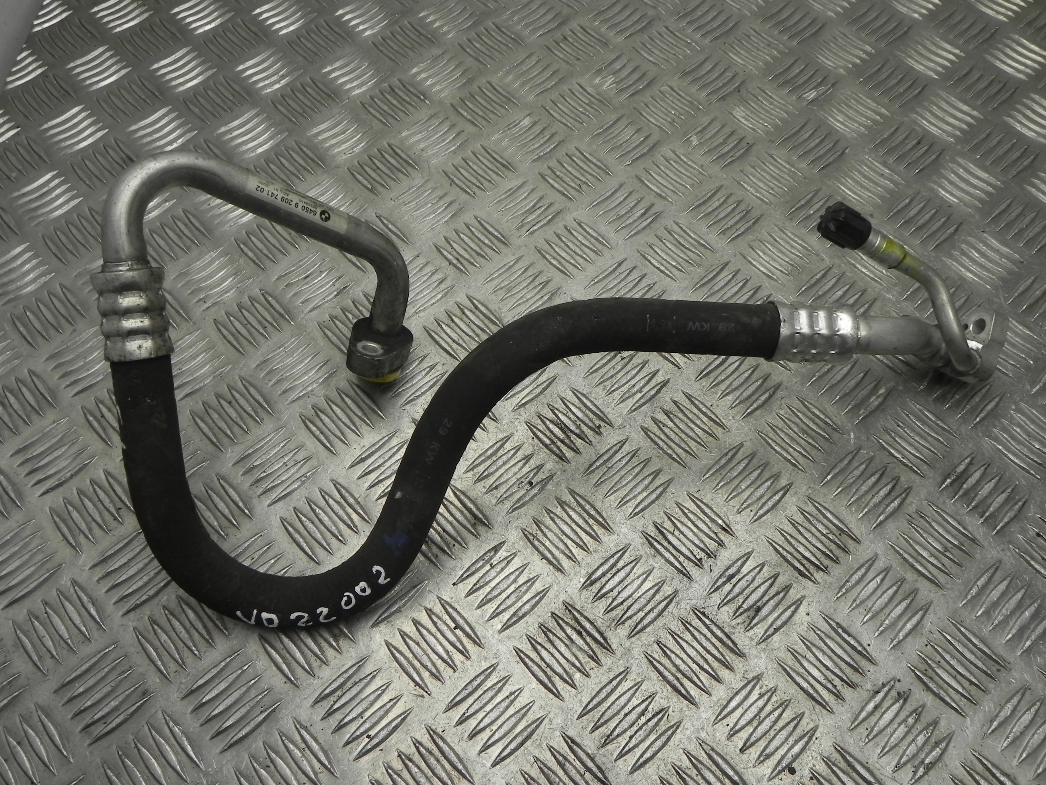 BMW 1 Series E81/E82/E87/E88 (2004-2013) AC Hose Pipe 9209741 23450340