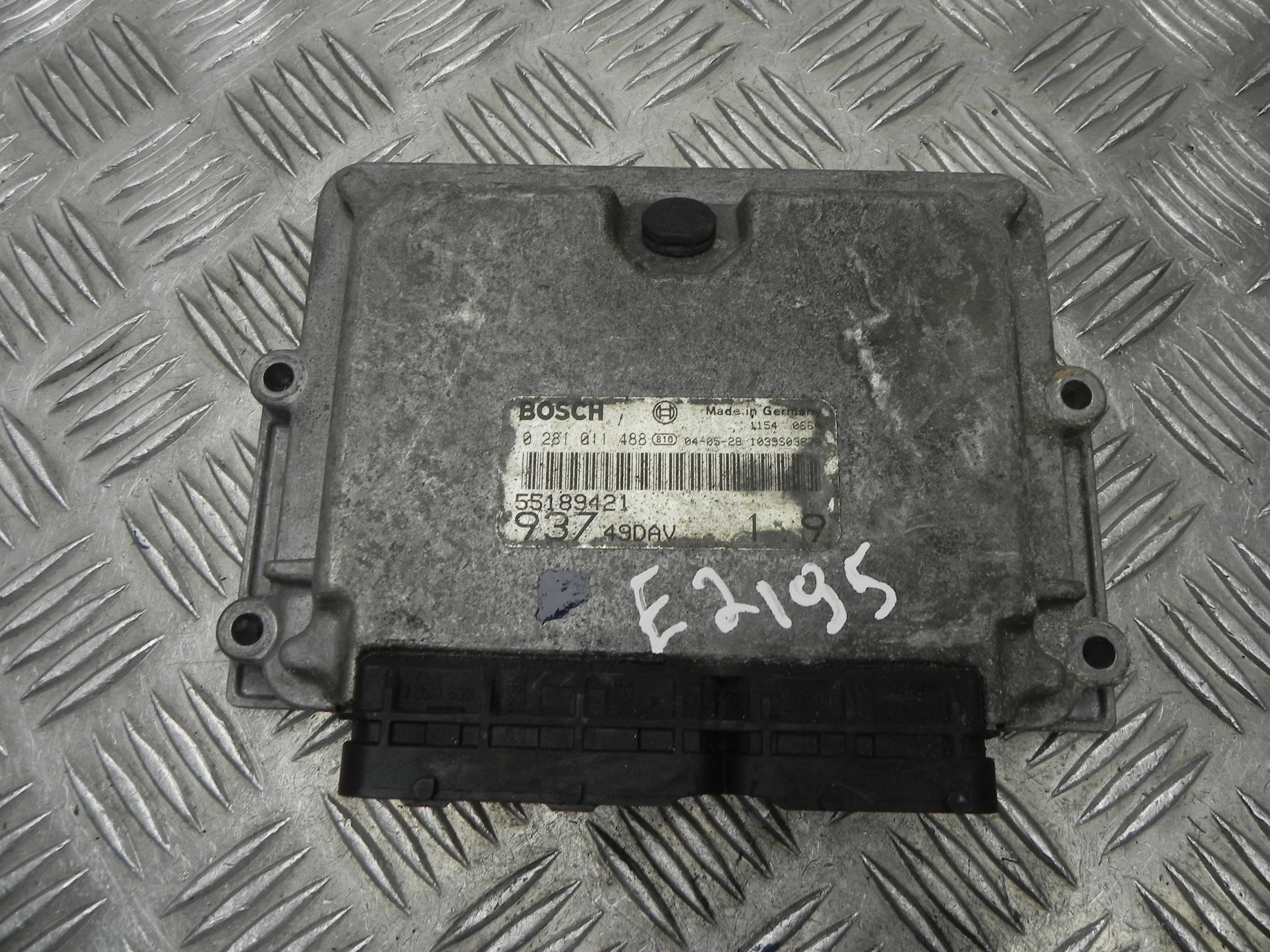 ALFA ROMEO 147 1 generation (2000-2010) Engine Control Unit ECU 55189421 23450377