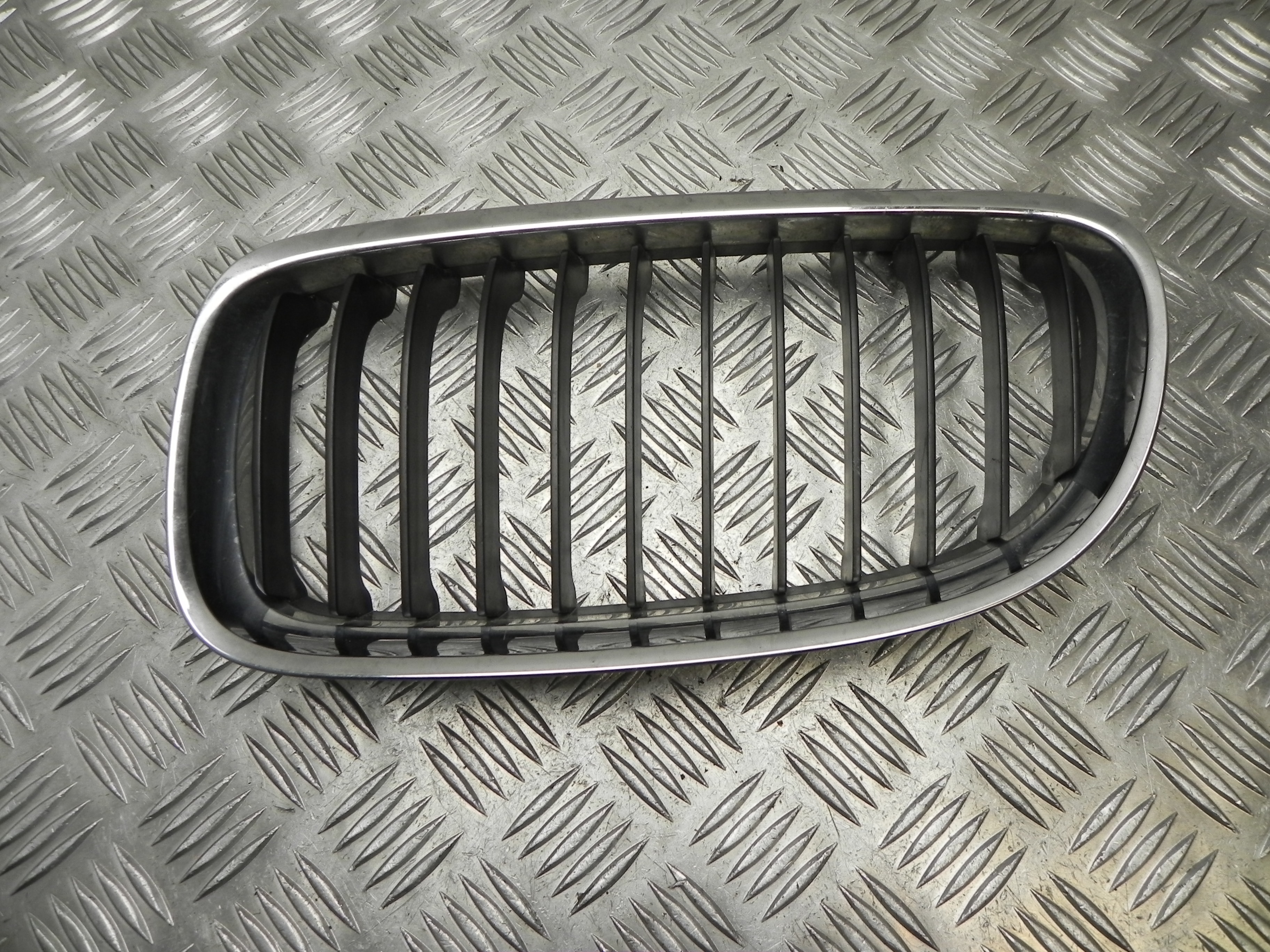 BMW 3 Series E90/E91/E92/E93 (2004-2013) Grilles 7201967 23428252