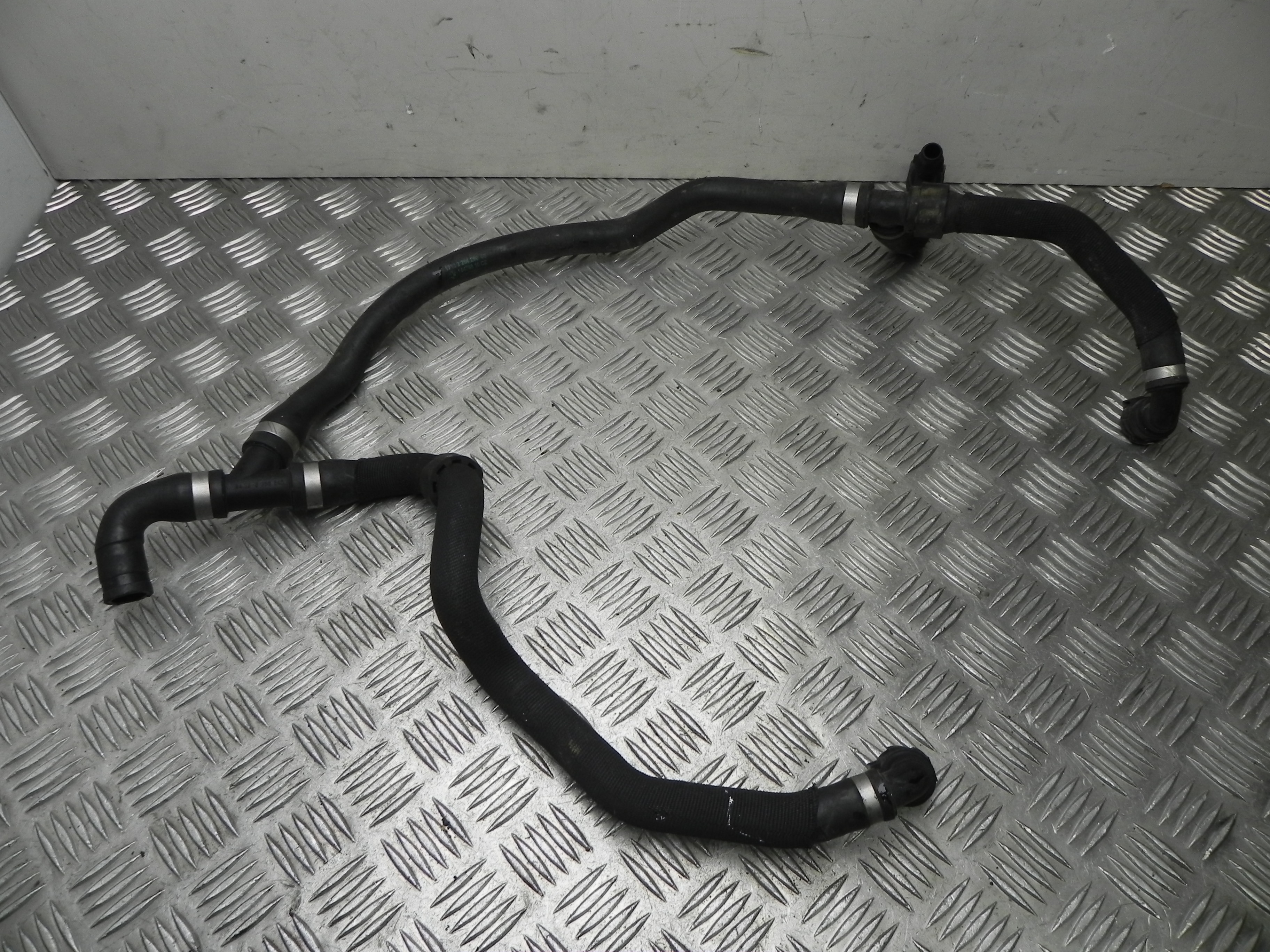 BMW M5 F10 (2011-2016) Coolant Hose Pipe 2284290 23446953