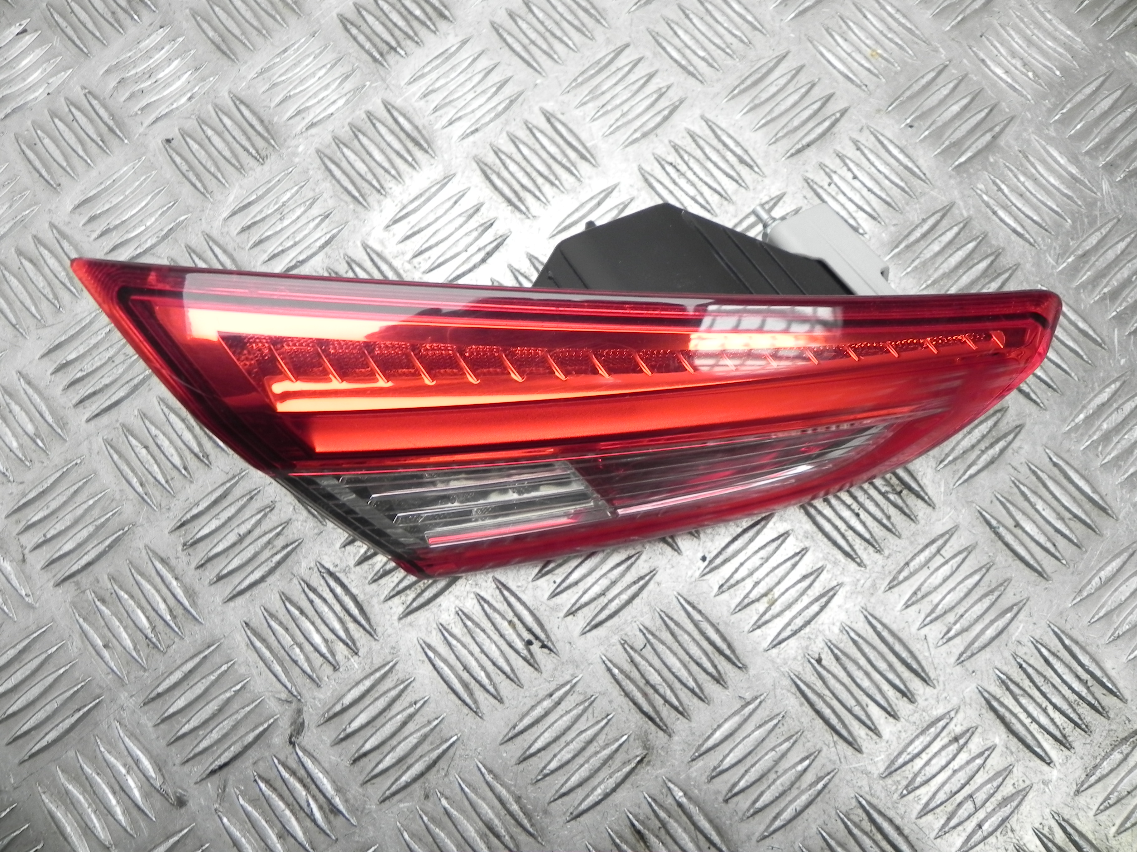 MASERATI Ghibli 3 generation (2013-2024) Rear Left Taillight 06700046820 23447213