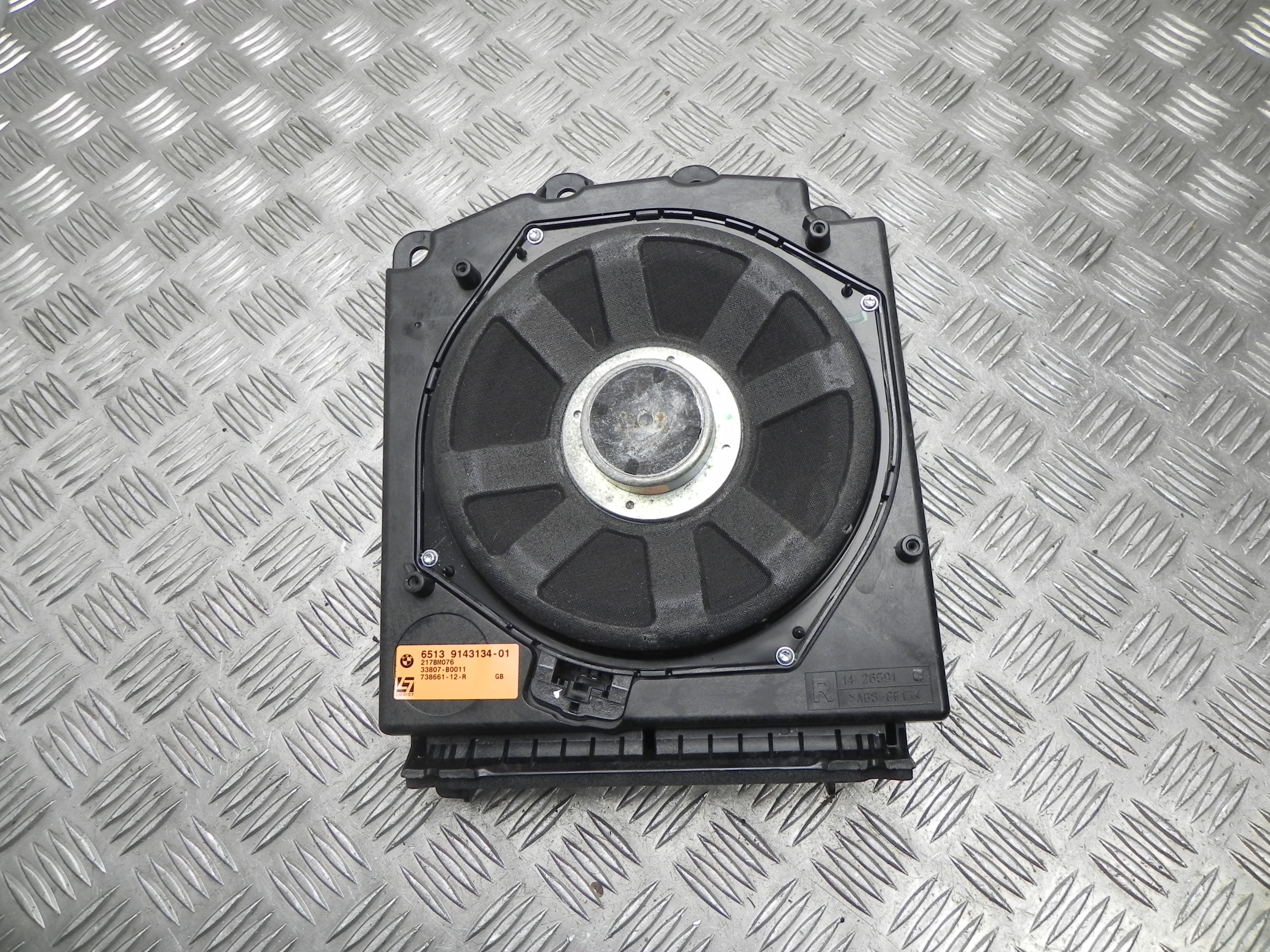 BMW 5 Series E60/E61 (2003-2010) Subwoofer 9143134 23472964