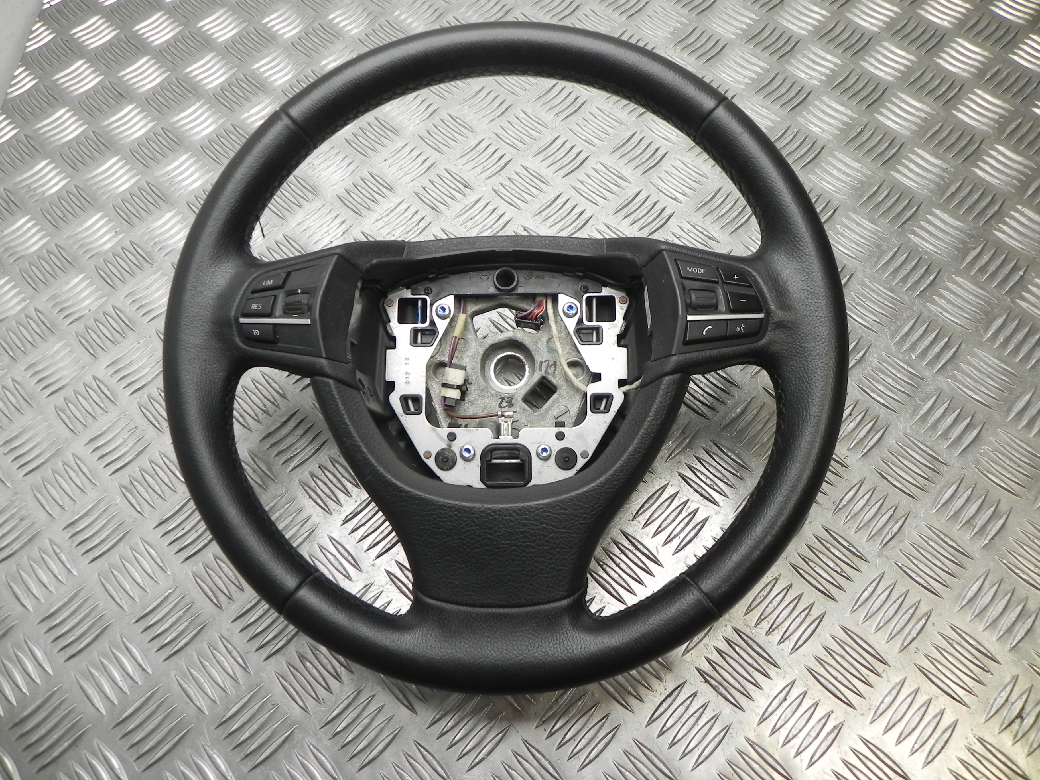 BMW 7 Series F01/F02 (2008-2015) Steering Wheel 9229480 23429717