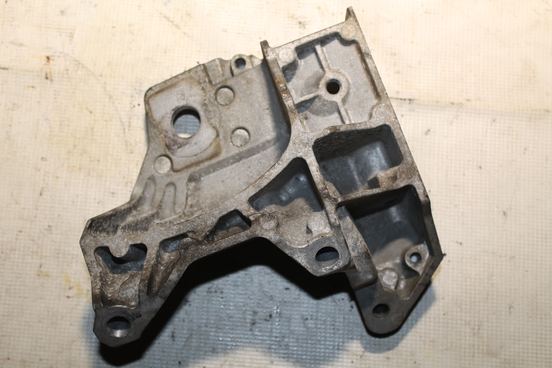 VOLVO S80 2 generation (2006-2020) Other part 6g926f096fc 25073573